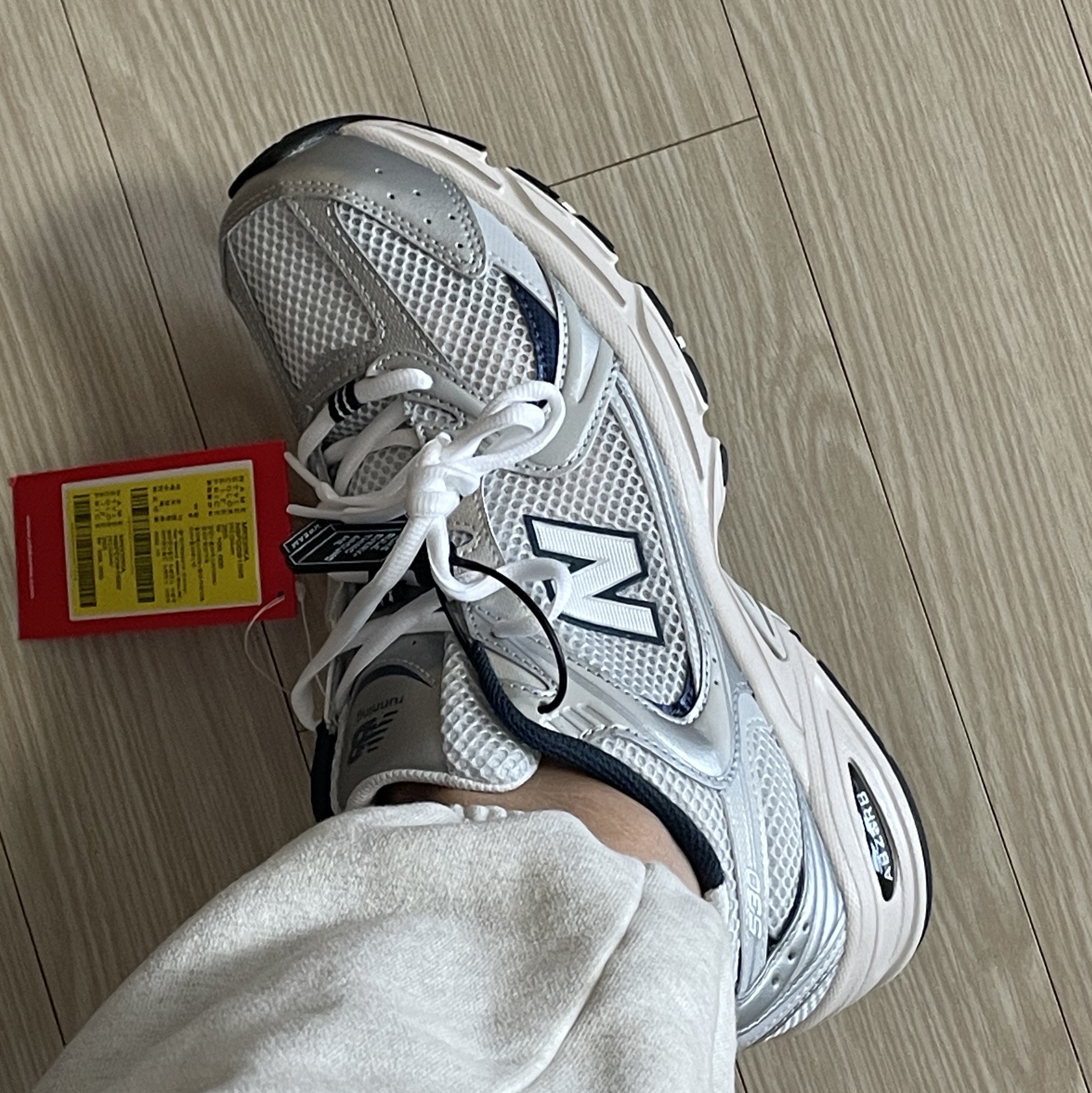 New Balance 530 Steel Grey 착용 스타일