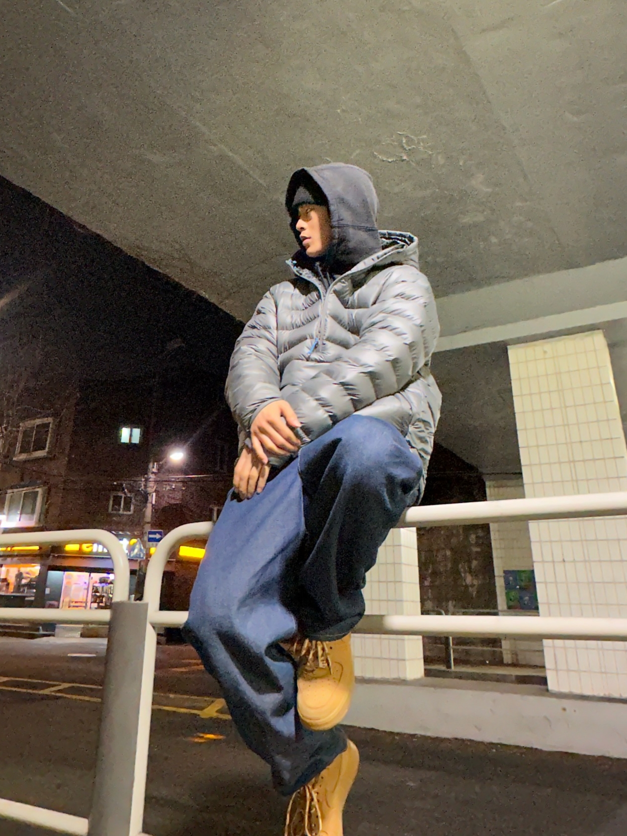 Supreme Baggy Jean Rigid Indigo - 22FW, Nike x Supreme Air Force 1 Low Flax 착용 스타일