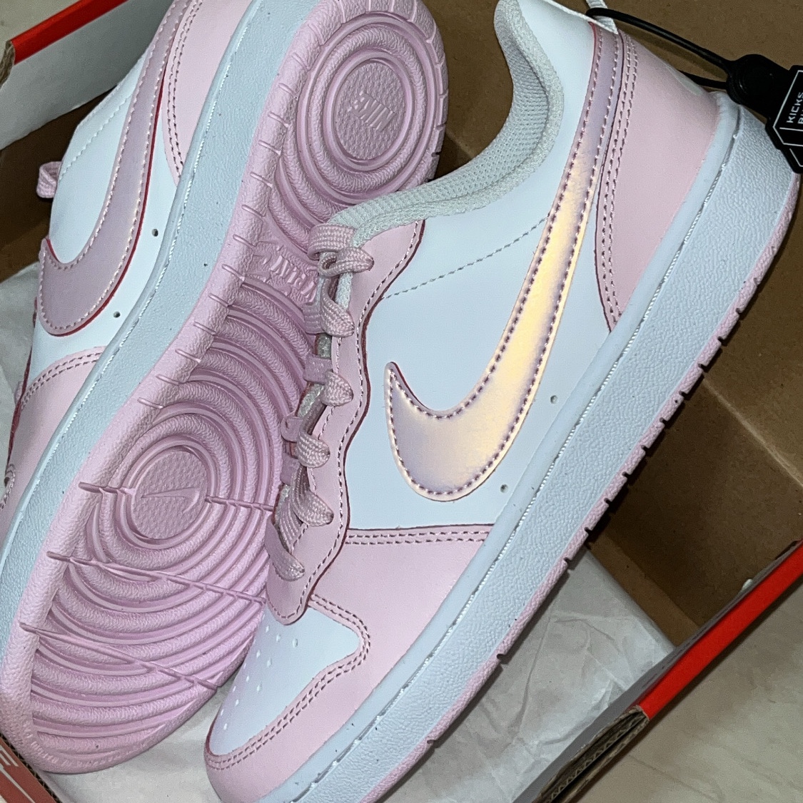 (GS) Nike Court Borough 2 SE White Pink Foam 착용 스타일