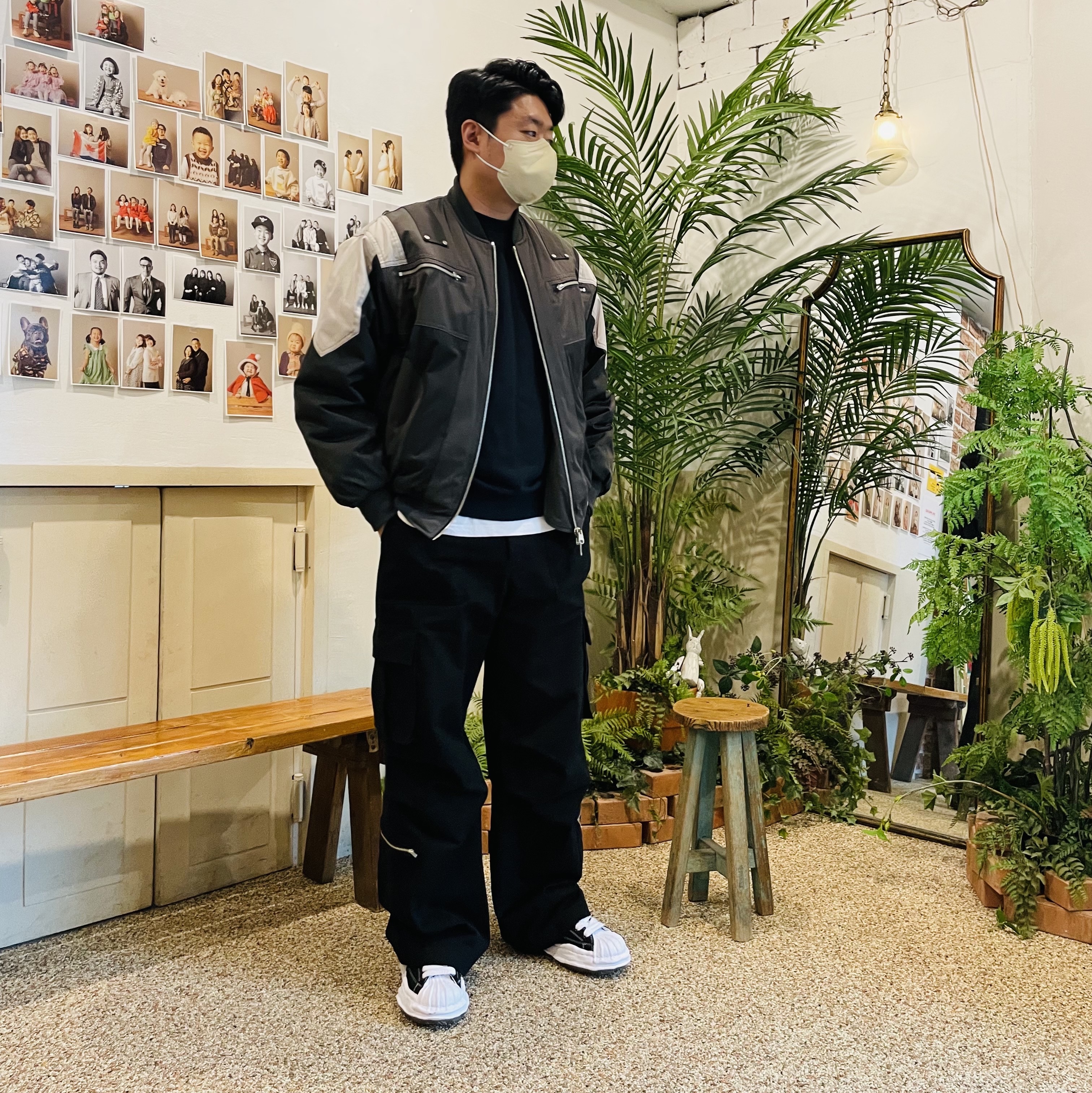 Undermycar Wani Kame Multi Block Pocket Turtle Bomber Driftwood - 22FW, Maison Mihara Yasuhiro Blakey OG Sole Canvas Low-top Sneakers Black White 착용 스타일 - 2