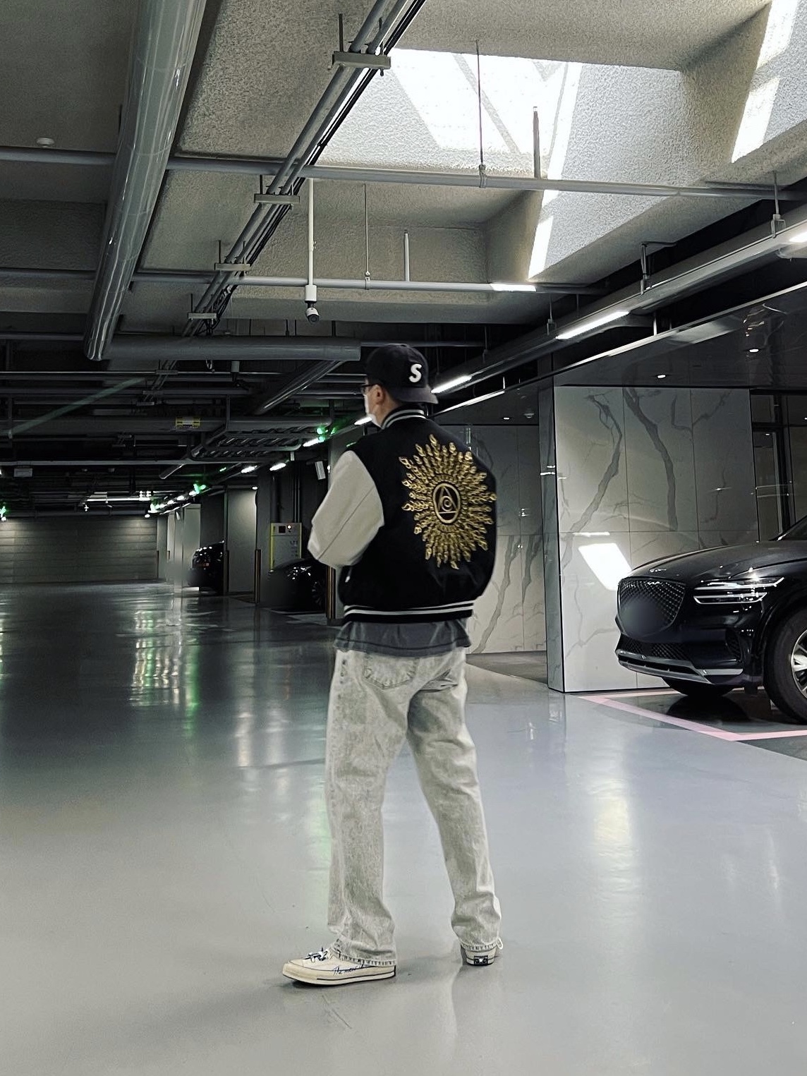 Stussy x Dries Van Noten Varsity Jacket Black, Converse x Ader Error Chuck 70 High White 착용 스타일 - 1