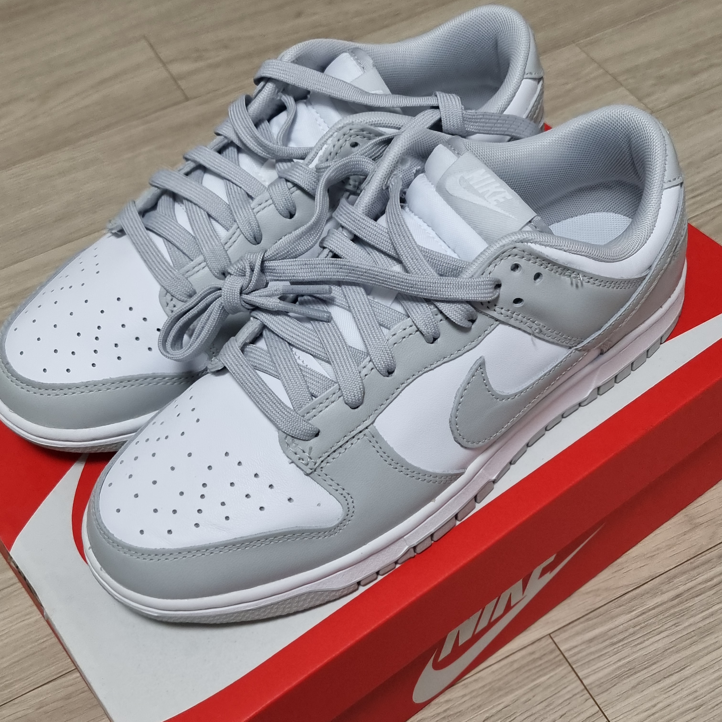 Nike Dunk Low Retro Grey Fog 착용 스타일