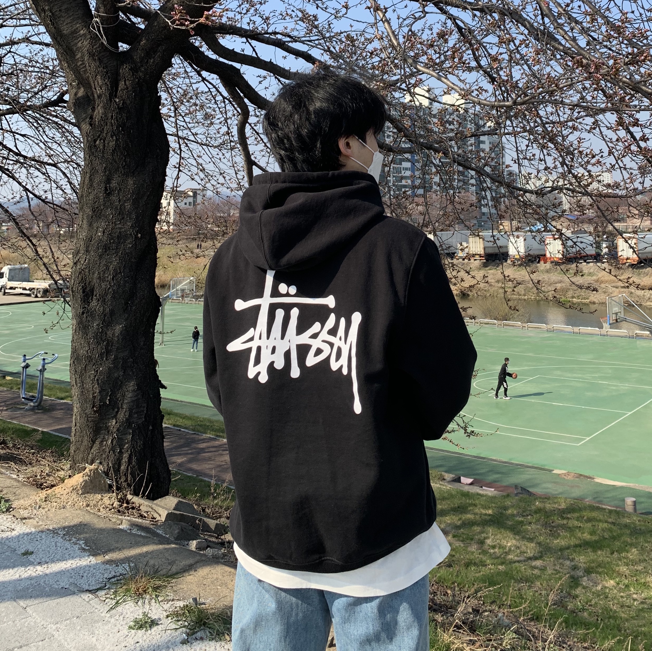 Stussy Basic Stussy Hoodie Black 2022 착용 스타일