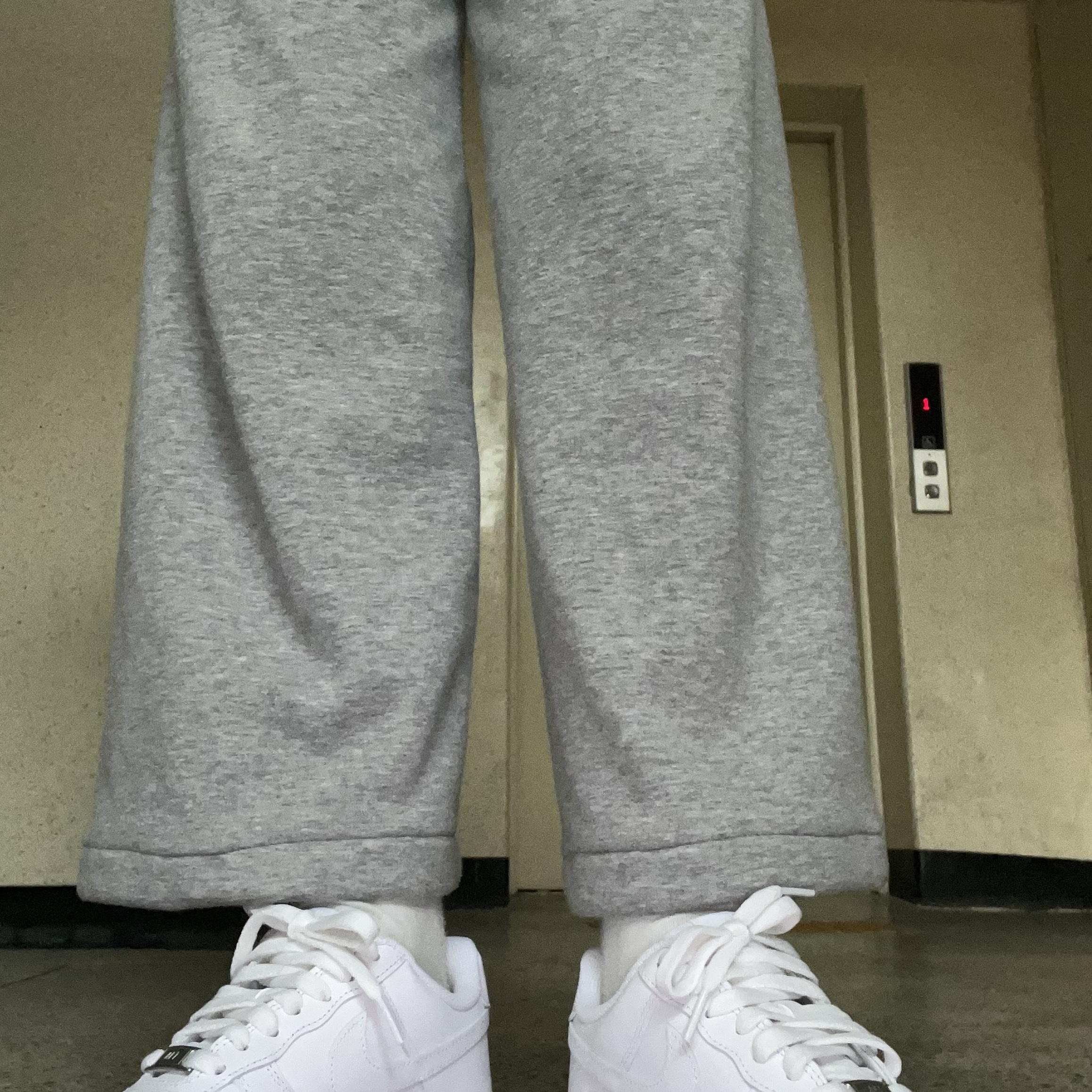 (W) Nike Air Force 1 '07 Low White 착용 스타일 - 1