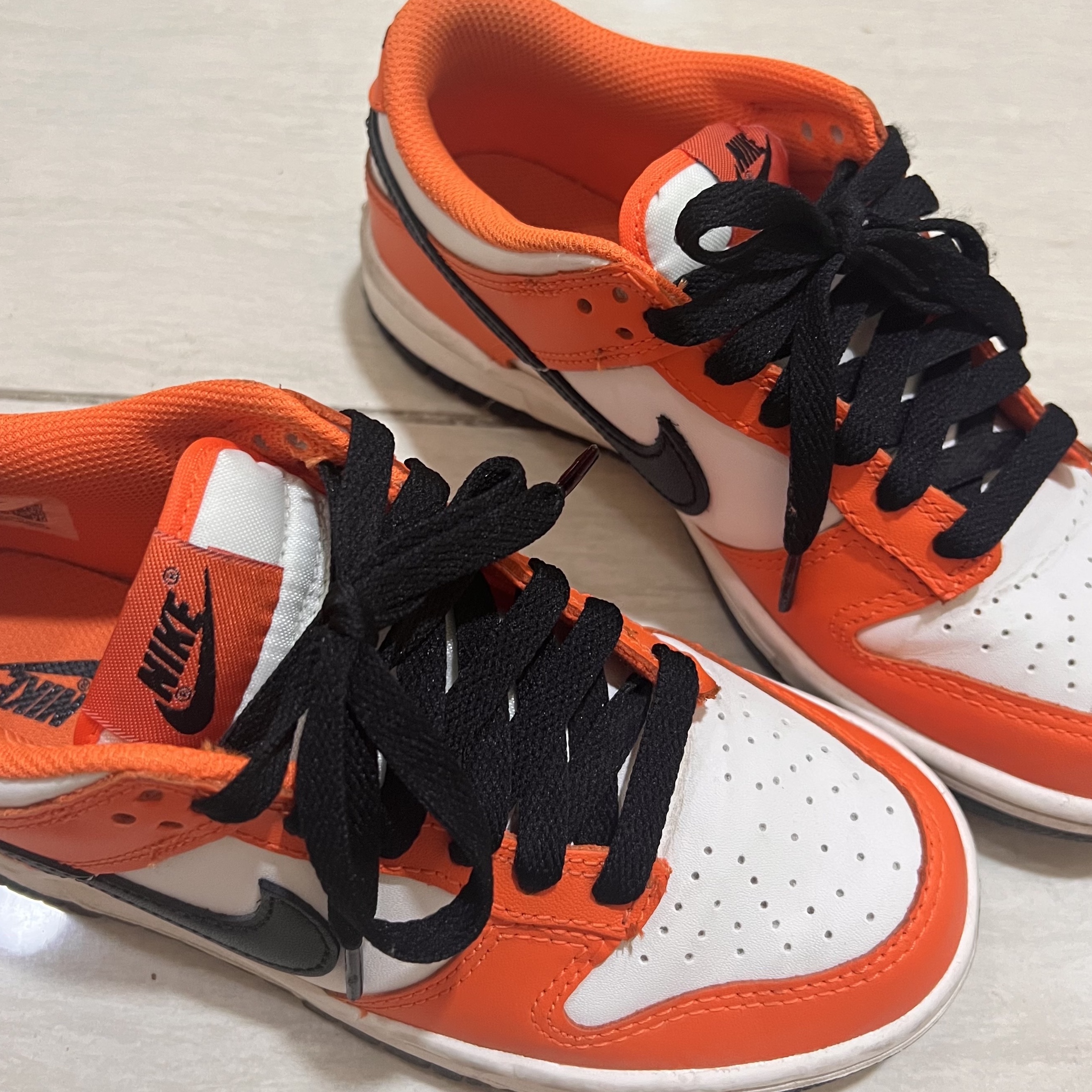 (GS) Nike Dunk Low Safety Orange 착용 스타일