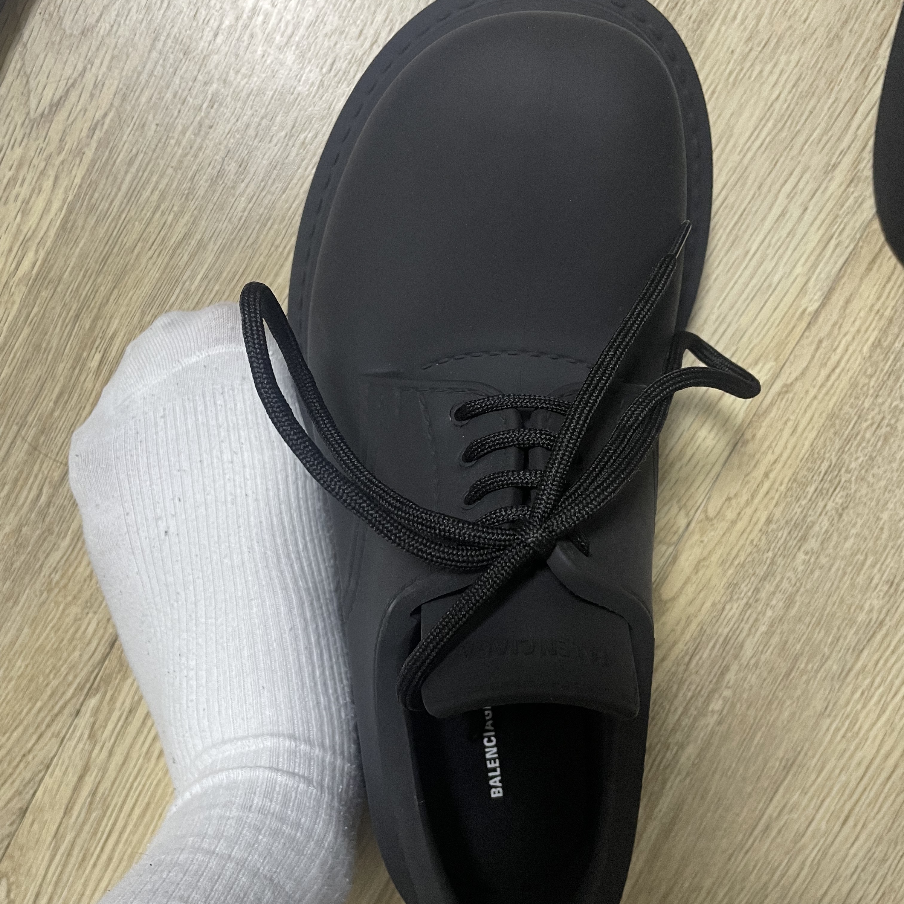 Balenciaga Steroid Derby Black 착용 스타일