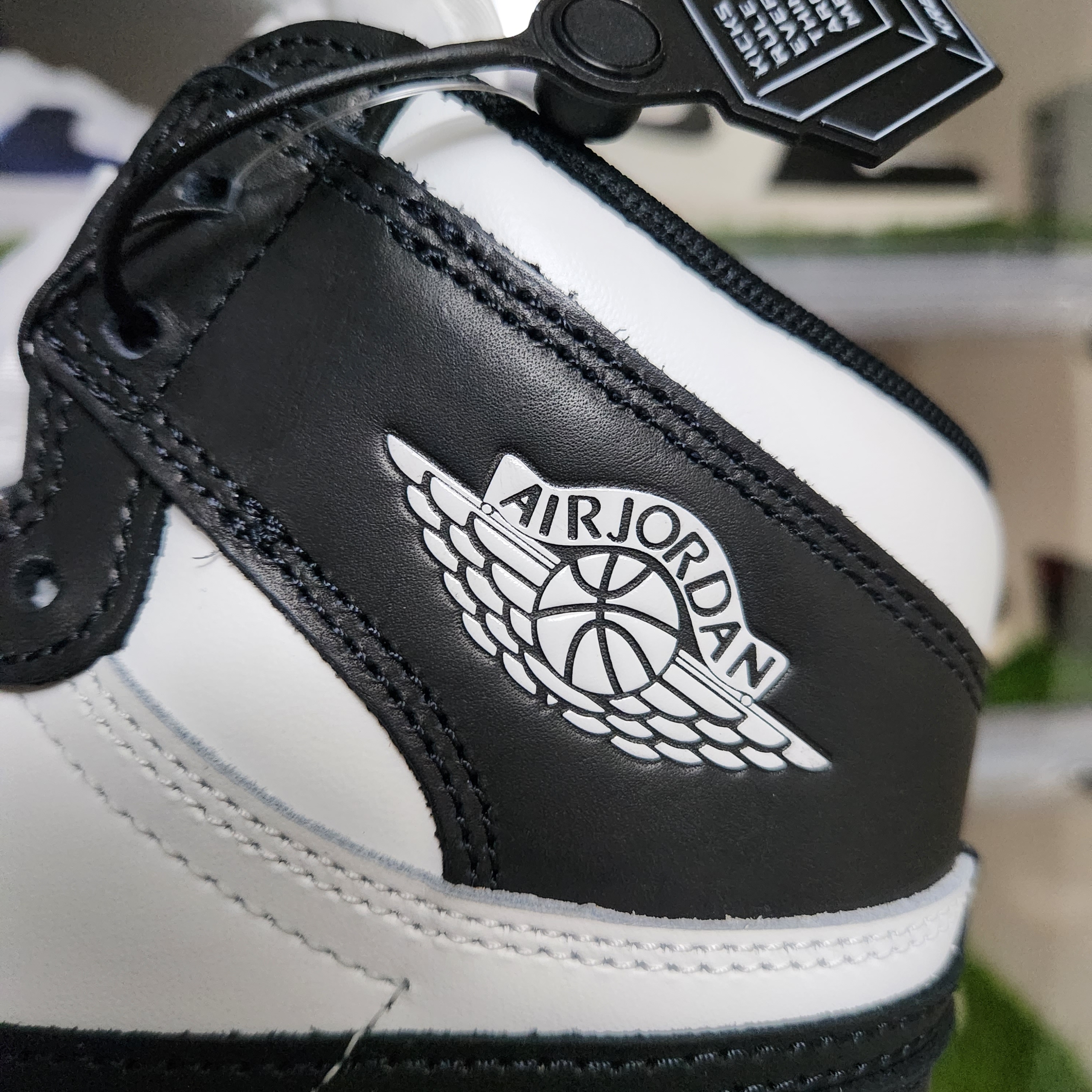 Jordan 1 High 85 Black White 착용 스타일 - 4