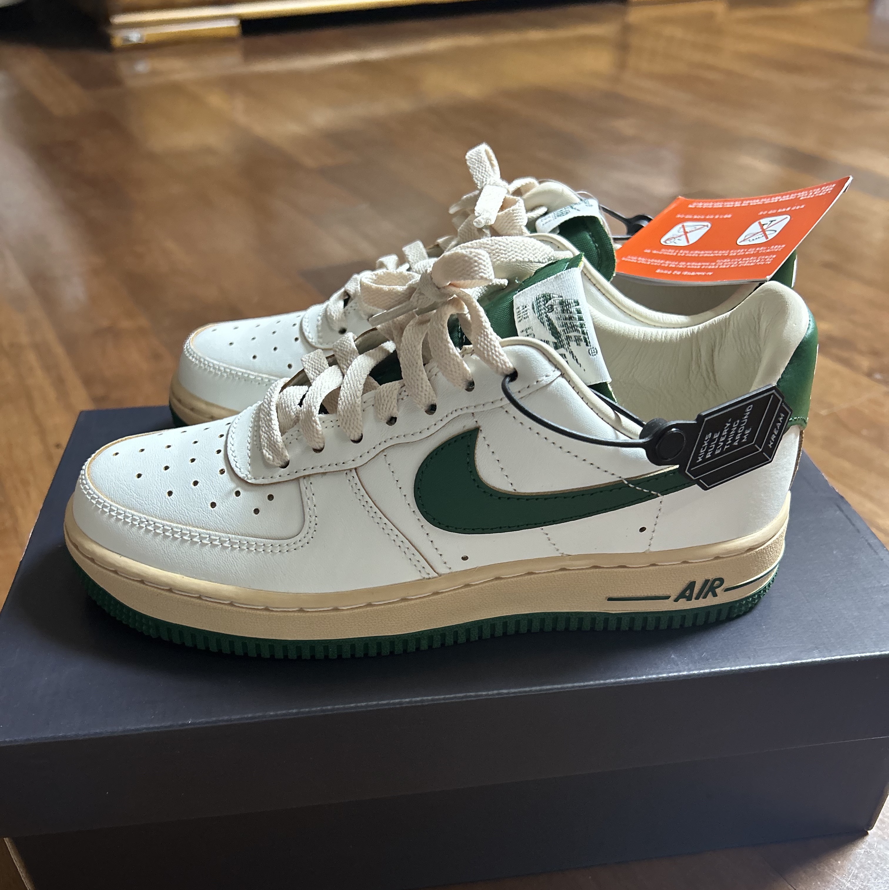 (W) Nike Air Force 1 Low Gorge Green 착용 스타일 - 1