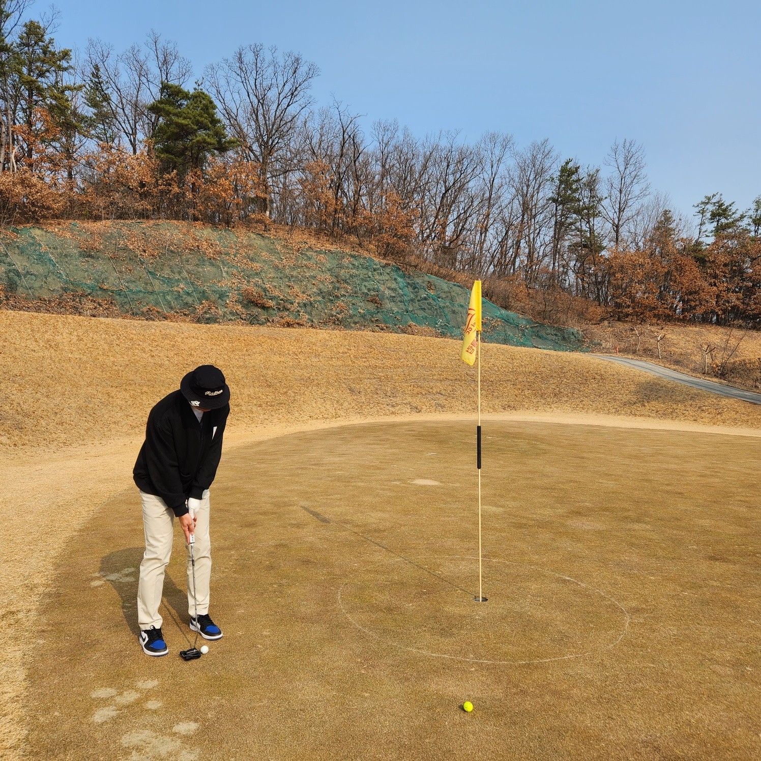 Jordan 1 Low Golf Sport Royal 착용 스타일