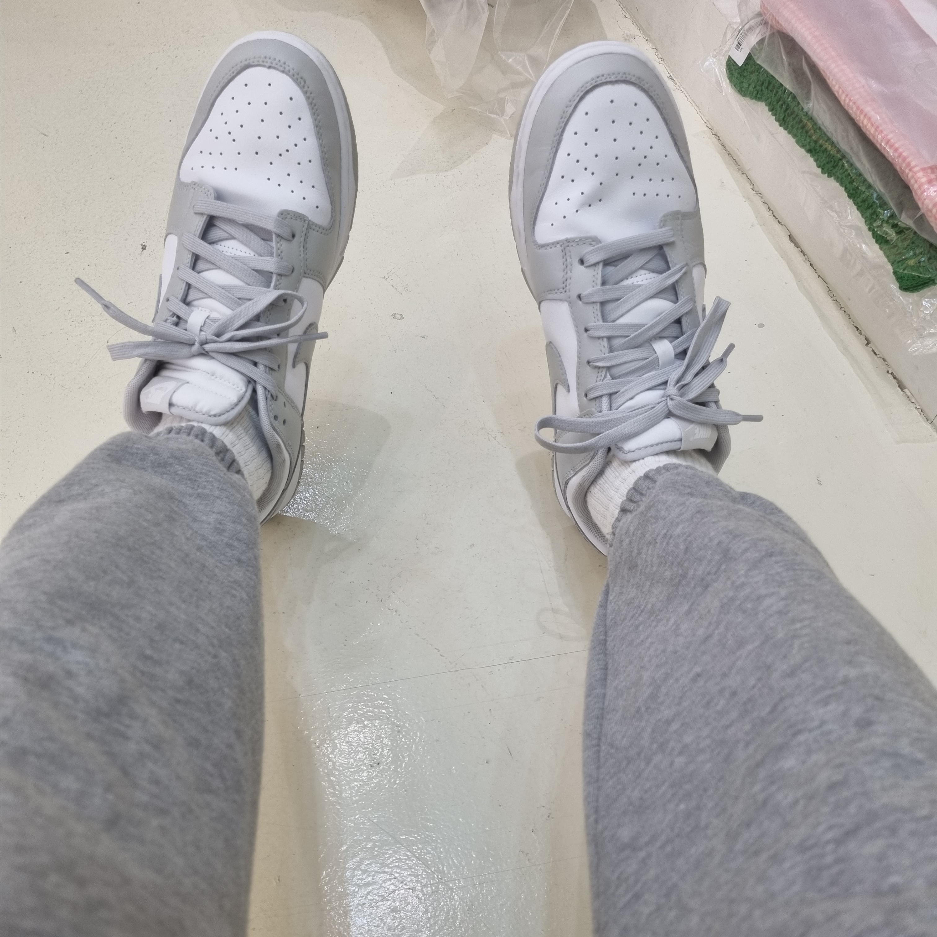 Nike Dunk Low Retro Grey Fog 착용 스타일 - 1