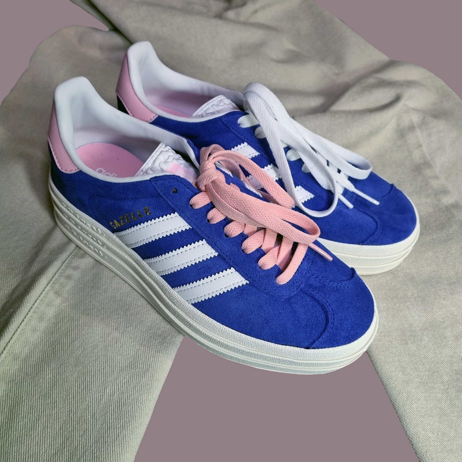 (W) Adidas Gazelle Bold Blue Pink 착용 스타일