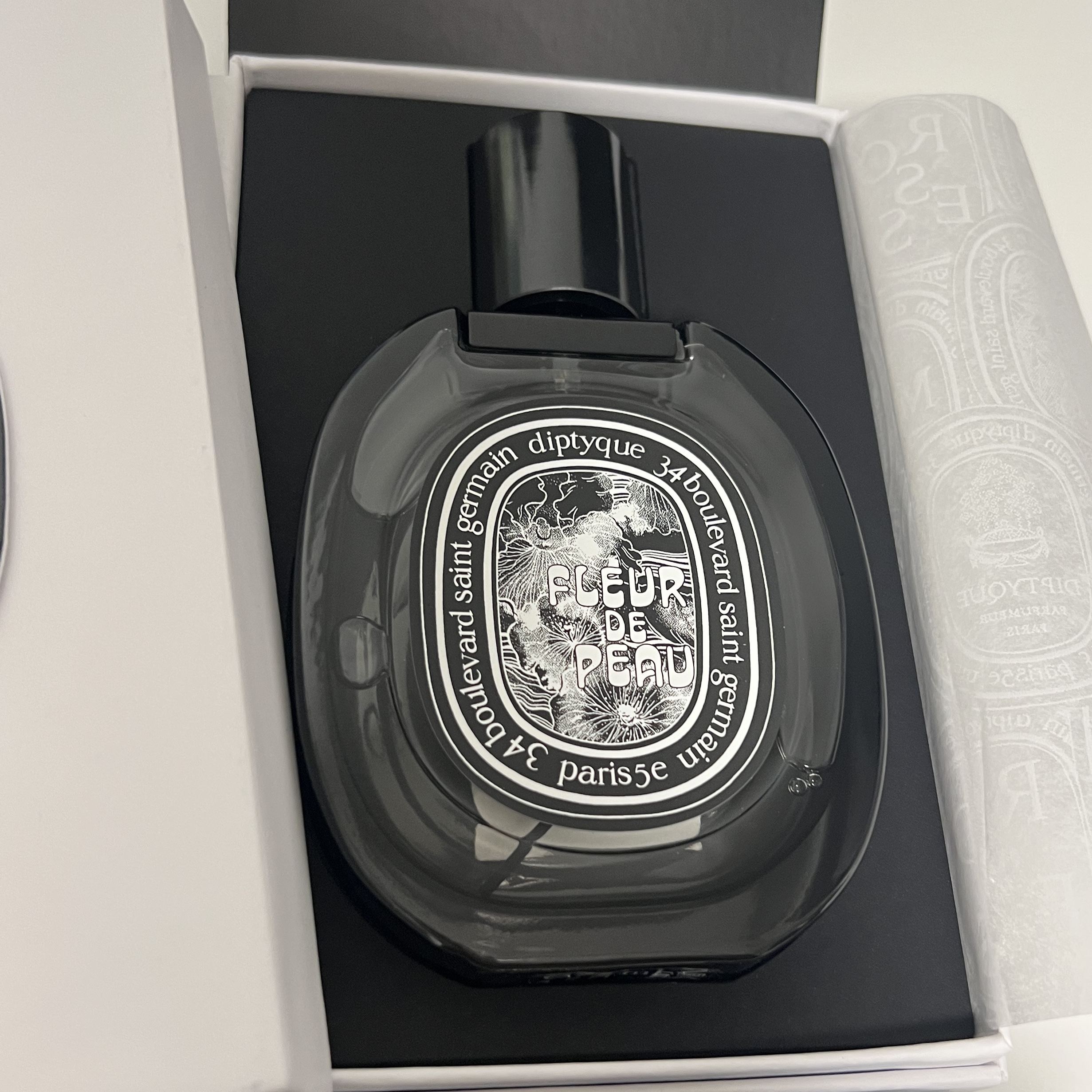 Diptyque Fleur De Peau Eau De Parfum 75ml 착용 스타일