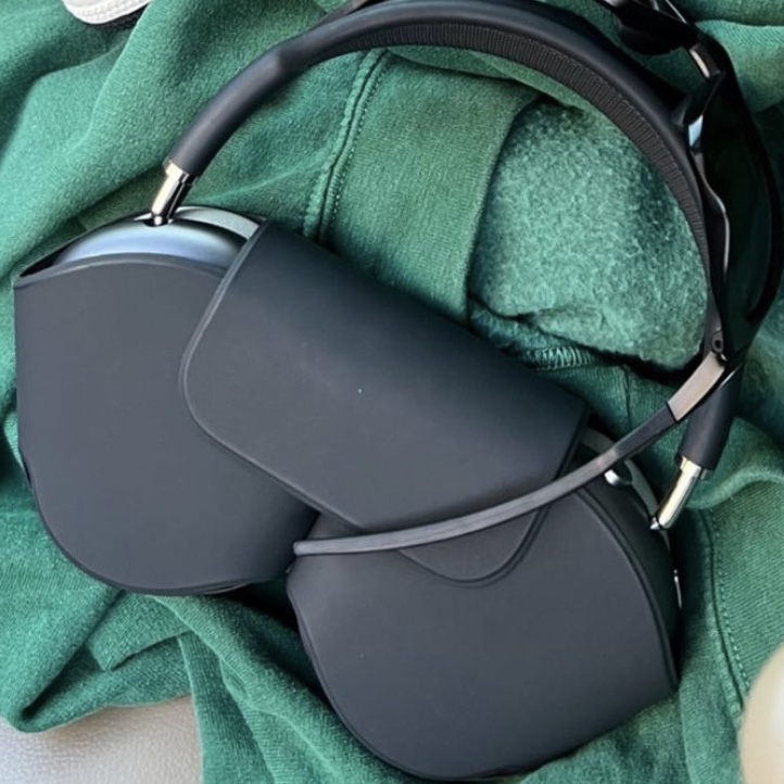 Apple AirPods Max Lightning Space Gray (Korean Ver.) 착용 스타일