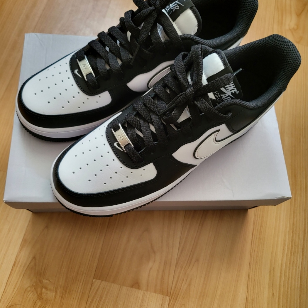 Nike Air Force 1 '07 Black White 착용 스타일