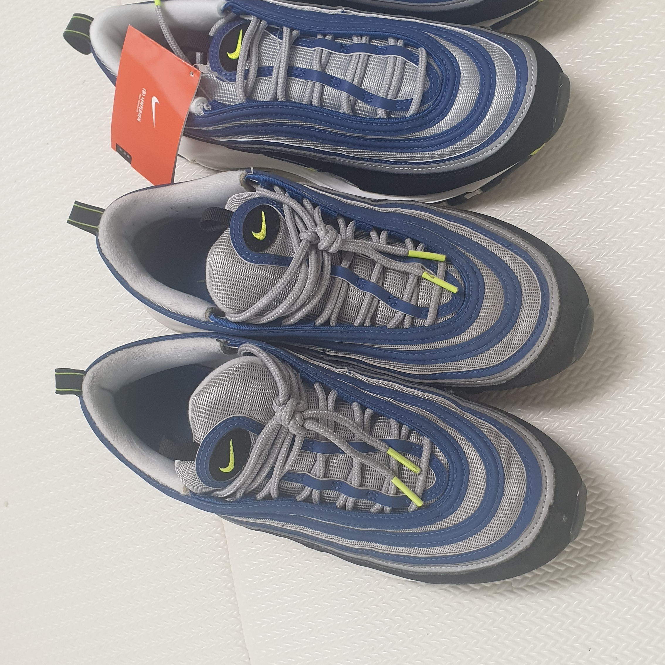 Nike Air Max 97 OG Atlantic Blue and Voltage Yellow 착용 스타일
