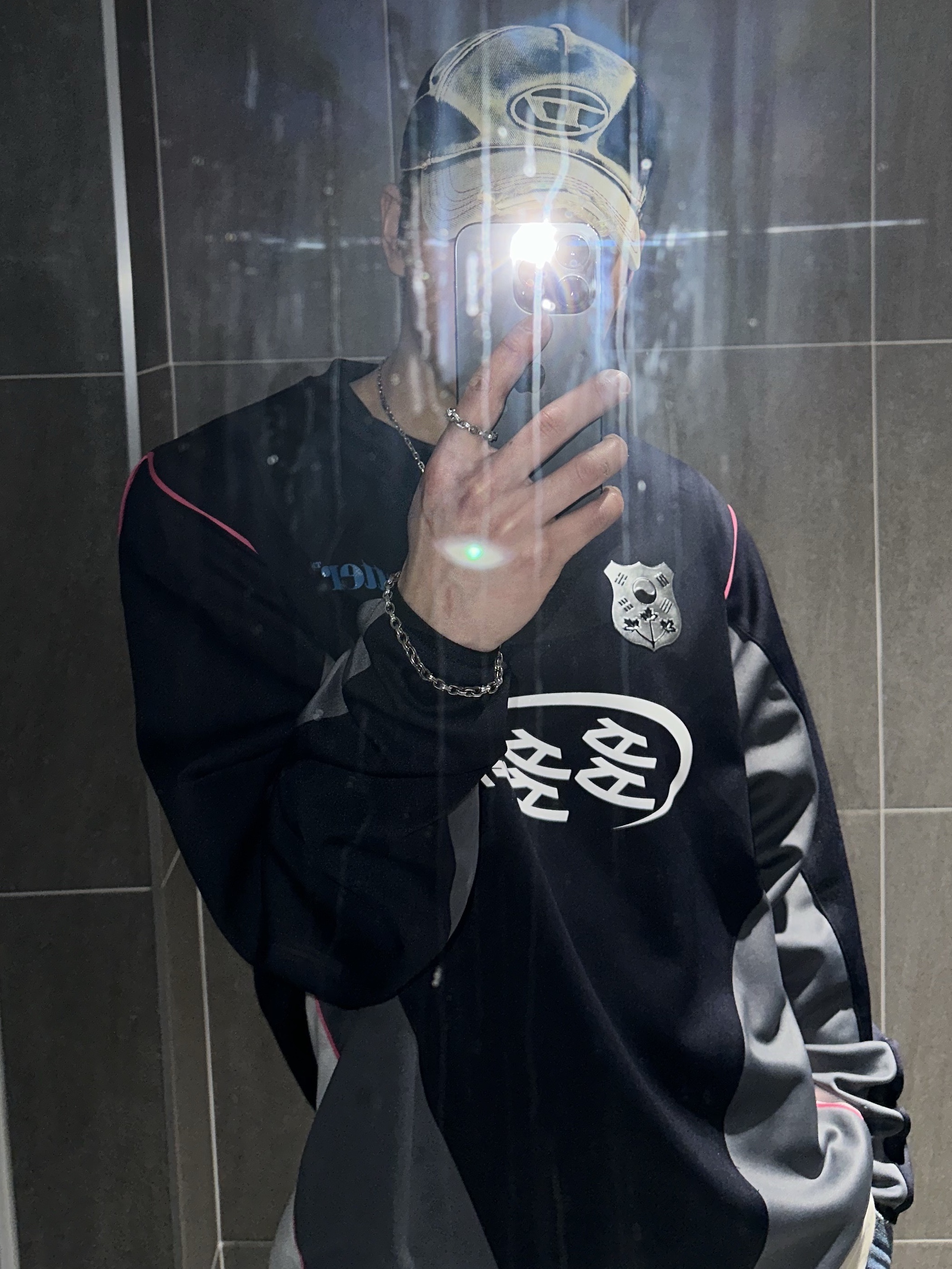 Diesel C-Seymon Treated Denim Baseball Cap Blue White, Dada x Better Gift Shop Football Jersey Black 착용 스타일 - 2