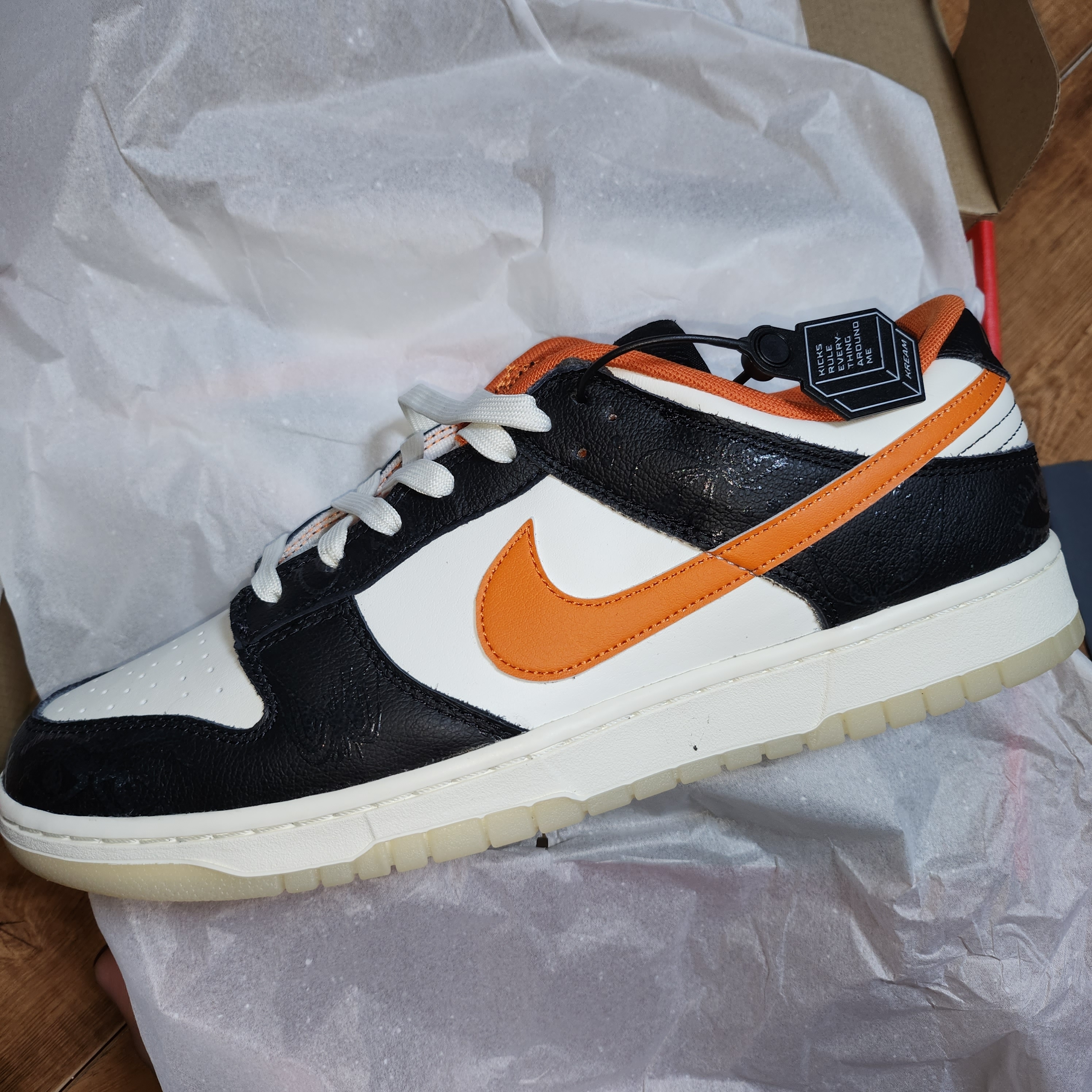 Nike Dunk Low Retro PRM Halloween 착용 스타일