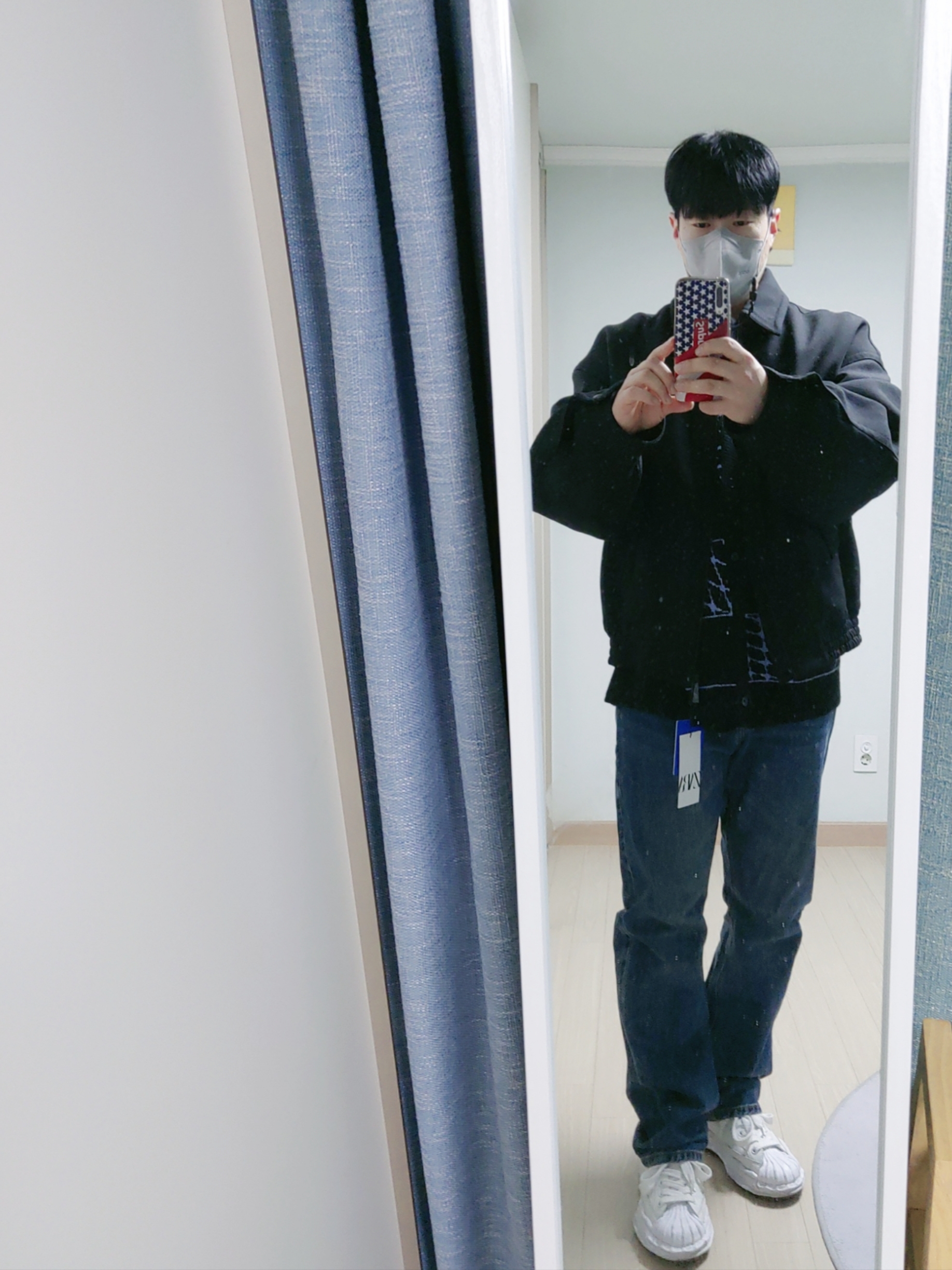 Zara x Ader Error Oversize Collar Bomber Jacket Black, Maison Mihara Yasuhiro Blakey OG Sole Leather Low-top Sneakers White 착용 스타일