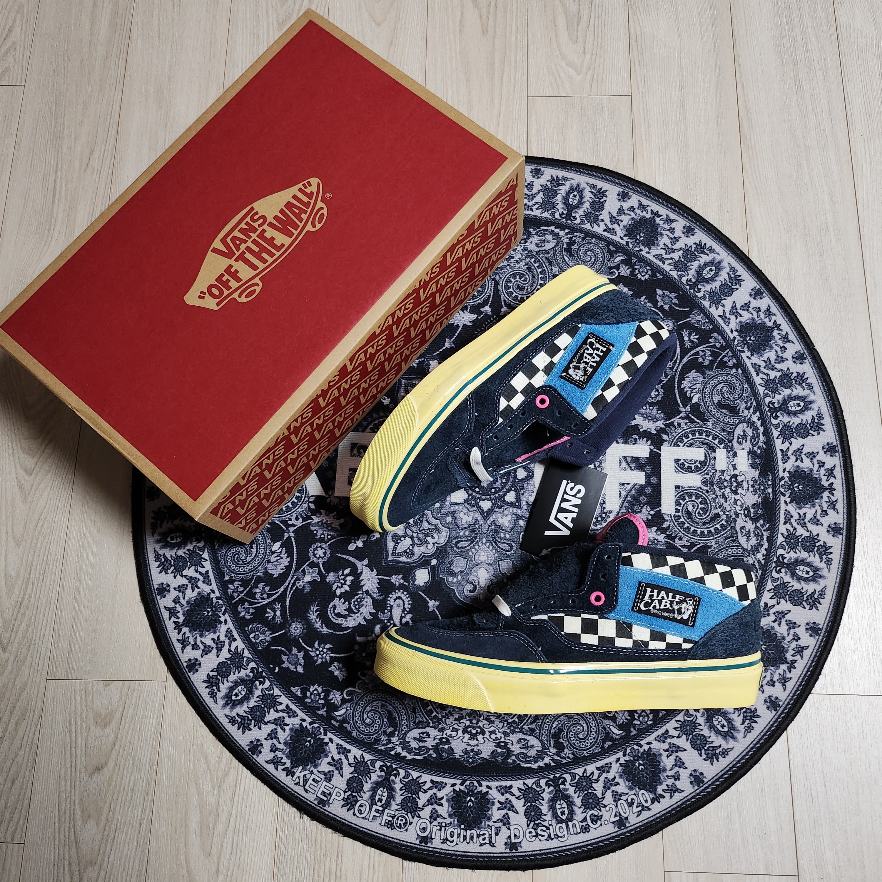 Vans x Liberaiders Half Cab 33 DX Blue 착용 스타일 - 2