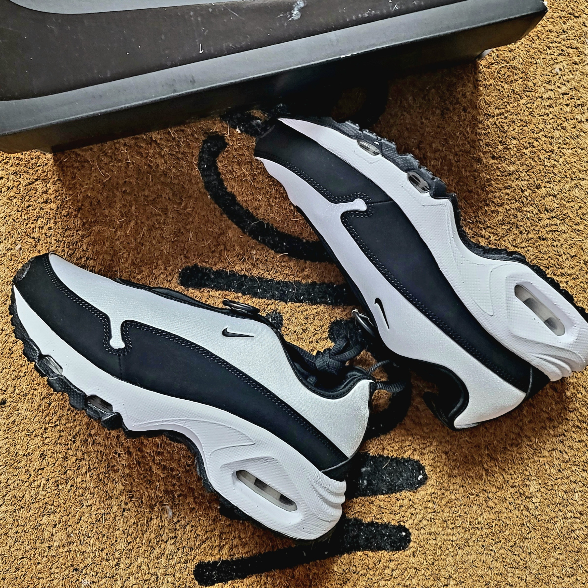 Nike x Comme des Garcons Homme Plus Air Max Sunder SP White Black 착용 스타일