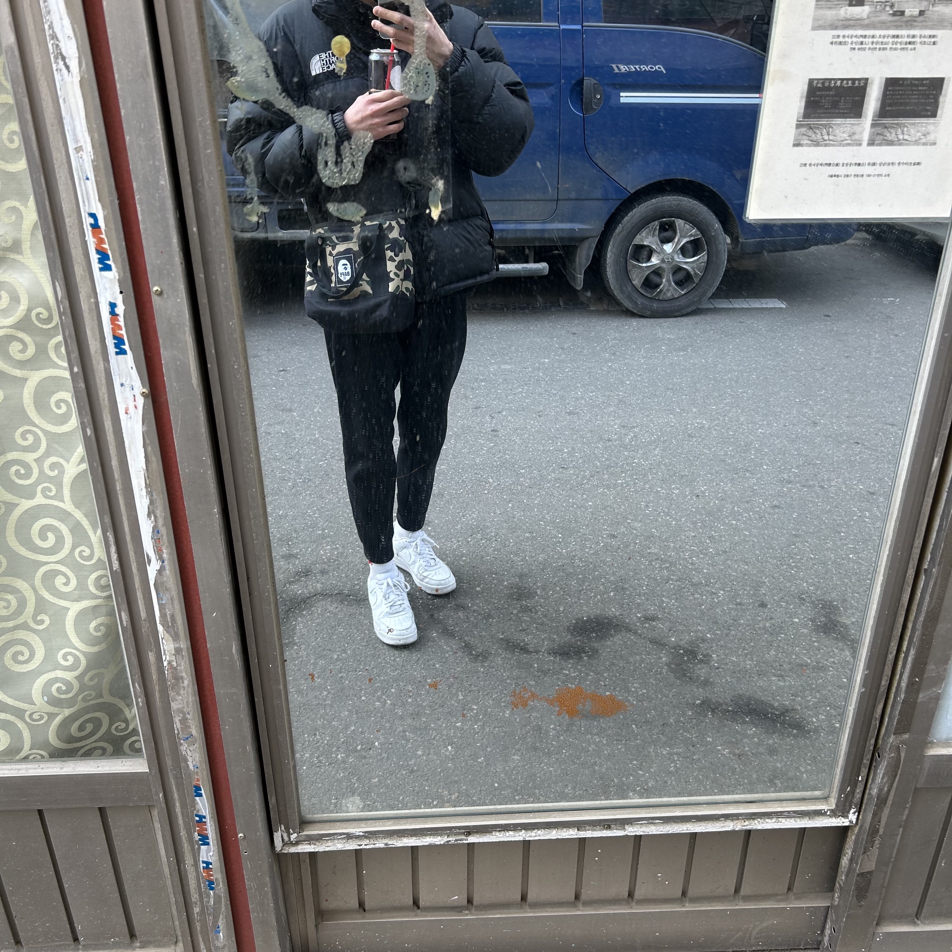 The North Face 1996 Eco Nuptse Jacket Black, Nike Air Force 1 '07 Low White 착용 스타일