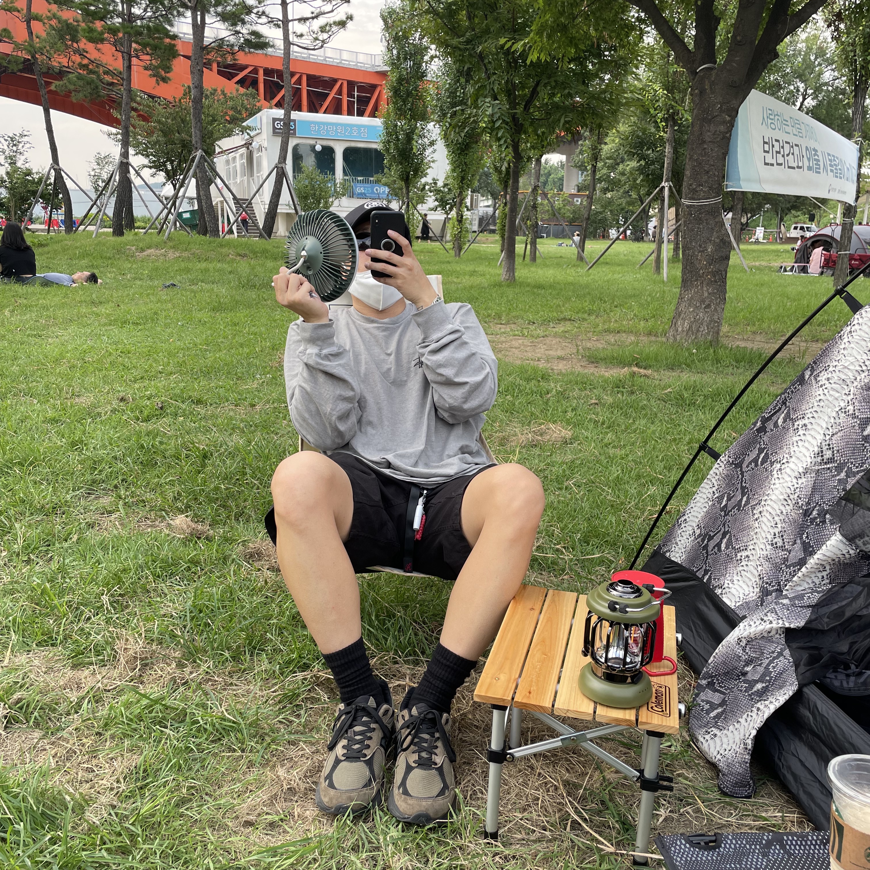 Supreme x The North Face Snakeskin Taped Seam Stormbreak 3 Tent Black - 18SS, New Balance x JJJJound 990v3 Brown Black 착용 스타일