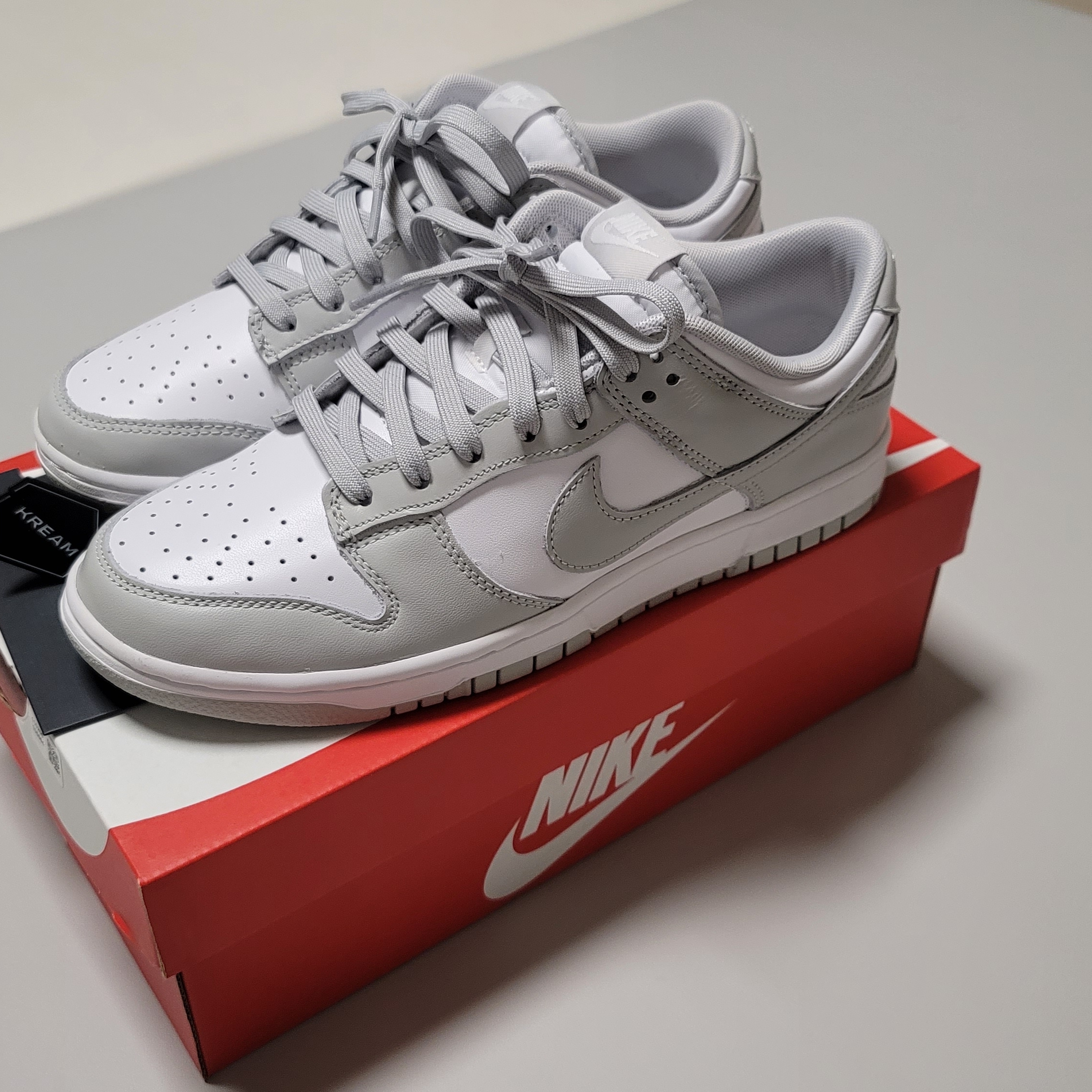 Nike Dunk Low Retro Grey Fog 착용 스타일