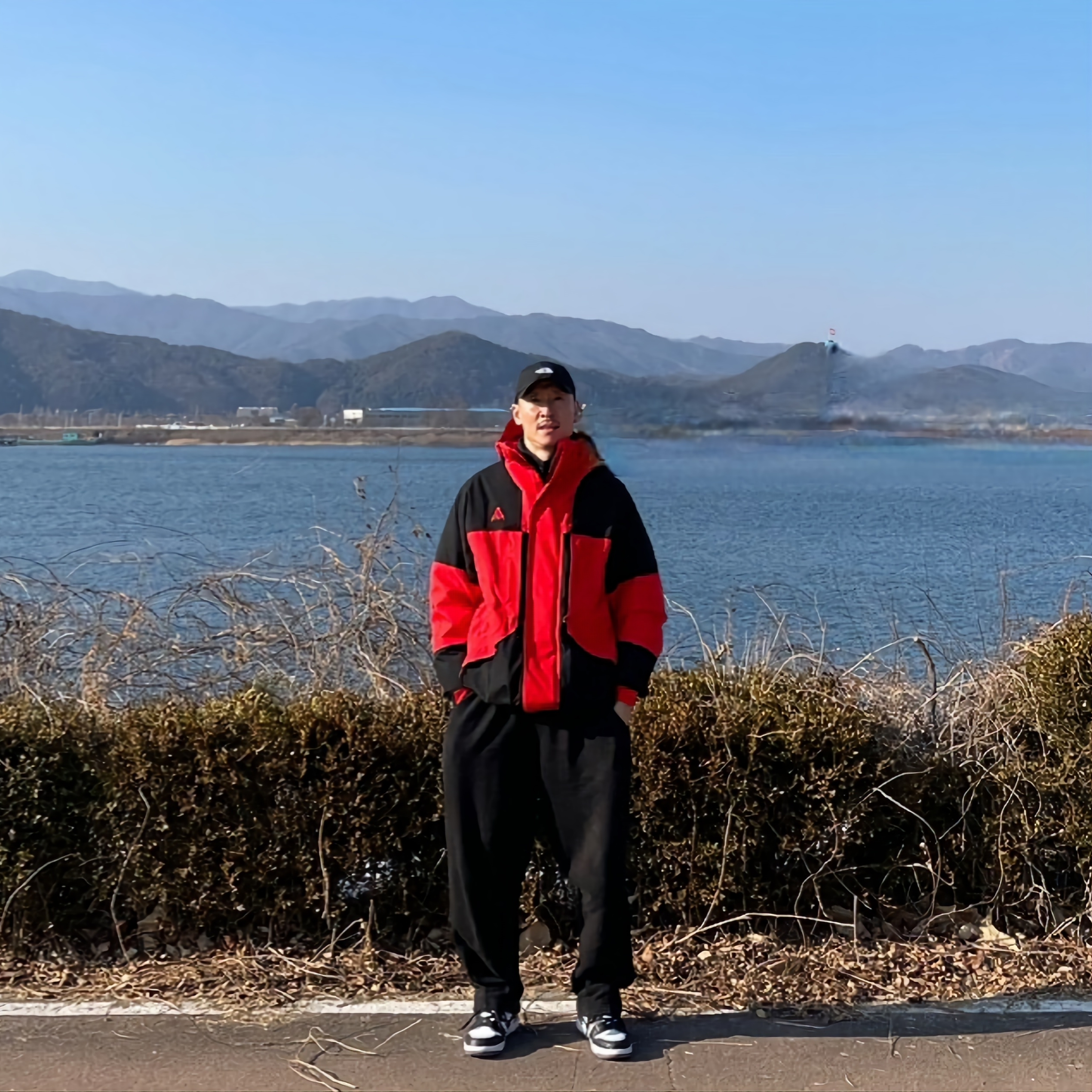 Nike ACG Gore-Tex Jacket Habanero Red - Asia 착용 스타일