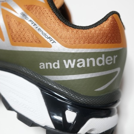 Salomon x And Wander XT-6 Golden Oak 착용 스타일 - 4