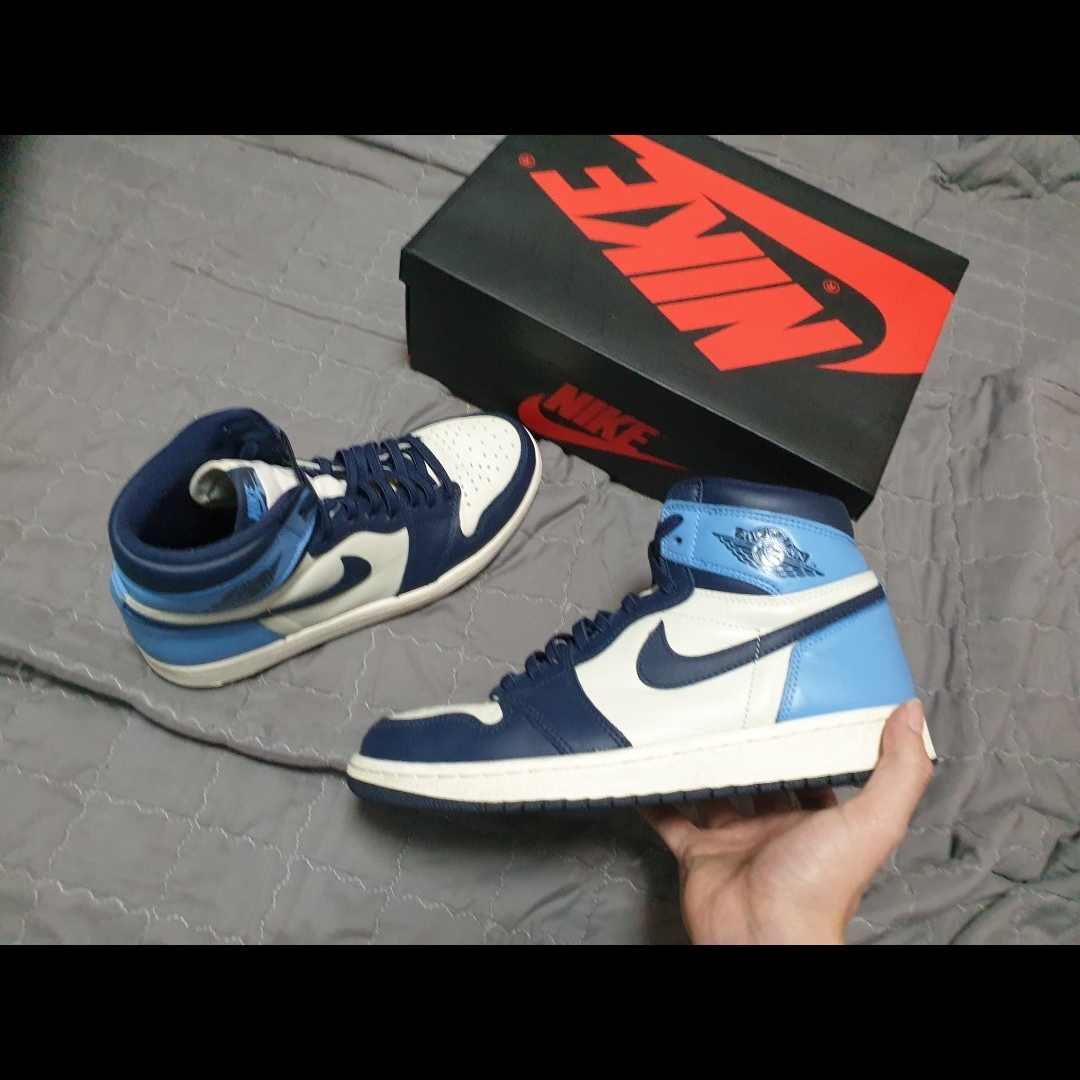 Jordan 1 Retro High Obsidian UNC, (GS) Jordan 1 Retro High Obsidian UNC 착용 스타일 - 2