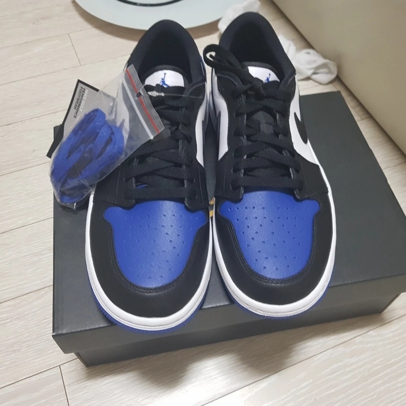 Jordan 1 Low Golf Sport Royal 착용 스타일