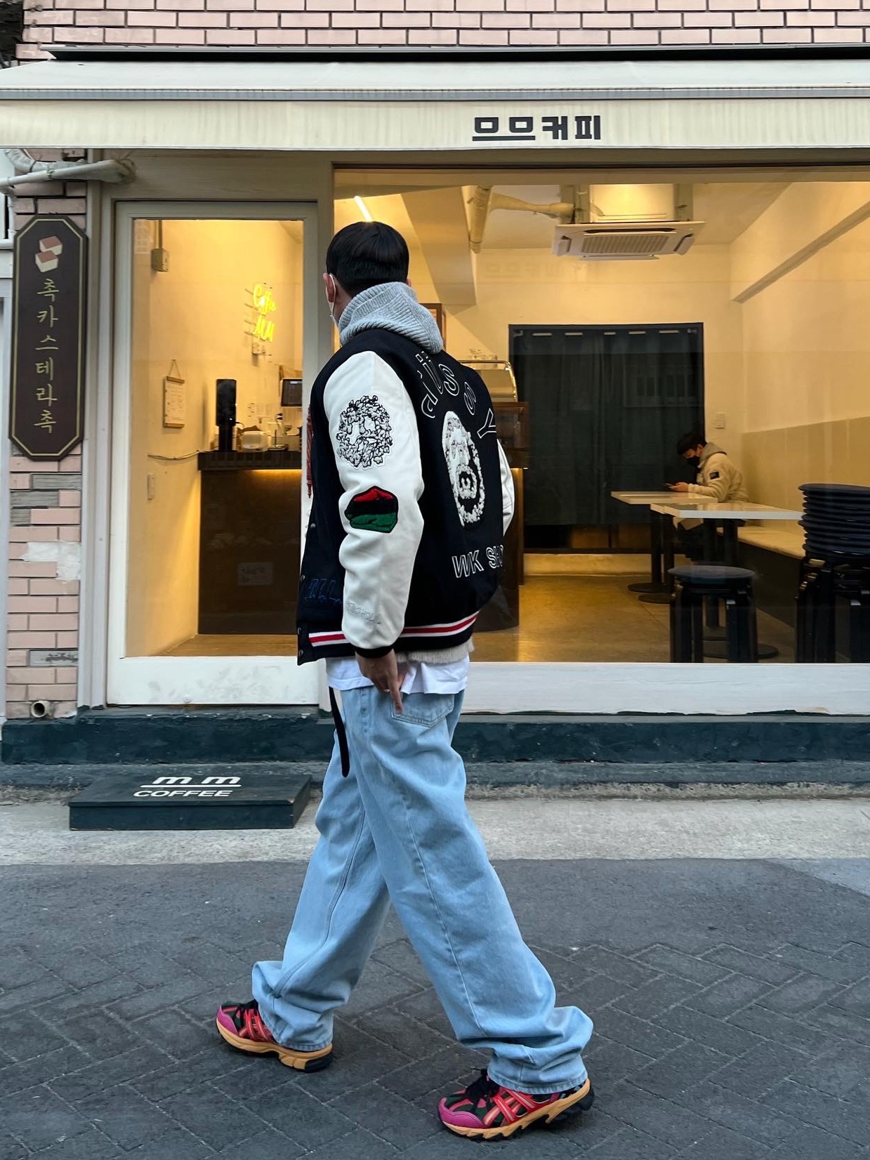 Stussy x Our Legacy x Denim Tears TTL Varsity Jacket Black, Asics x Andersson Bell Gel-Sonoma 15-50 Bright Rose Evergreen 착용 스타일 - 2