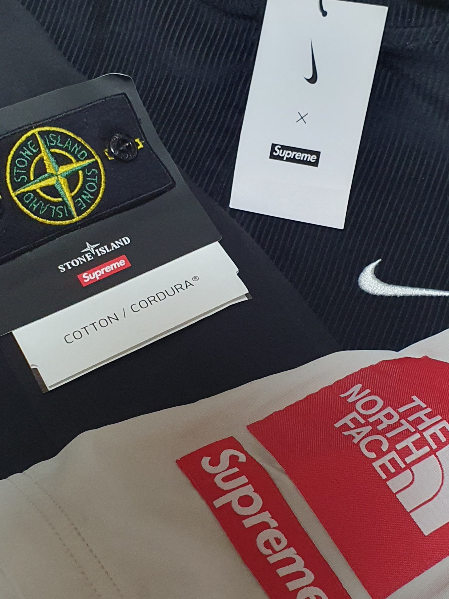 Supreme x Stone Island Cotton Cordura Shell Jacket Black - 22SS, Supreme x Nike Arc Corduroy Hooded Jacket Black - 22SS 착용 스타일
