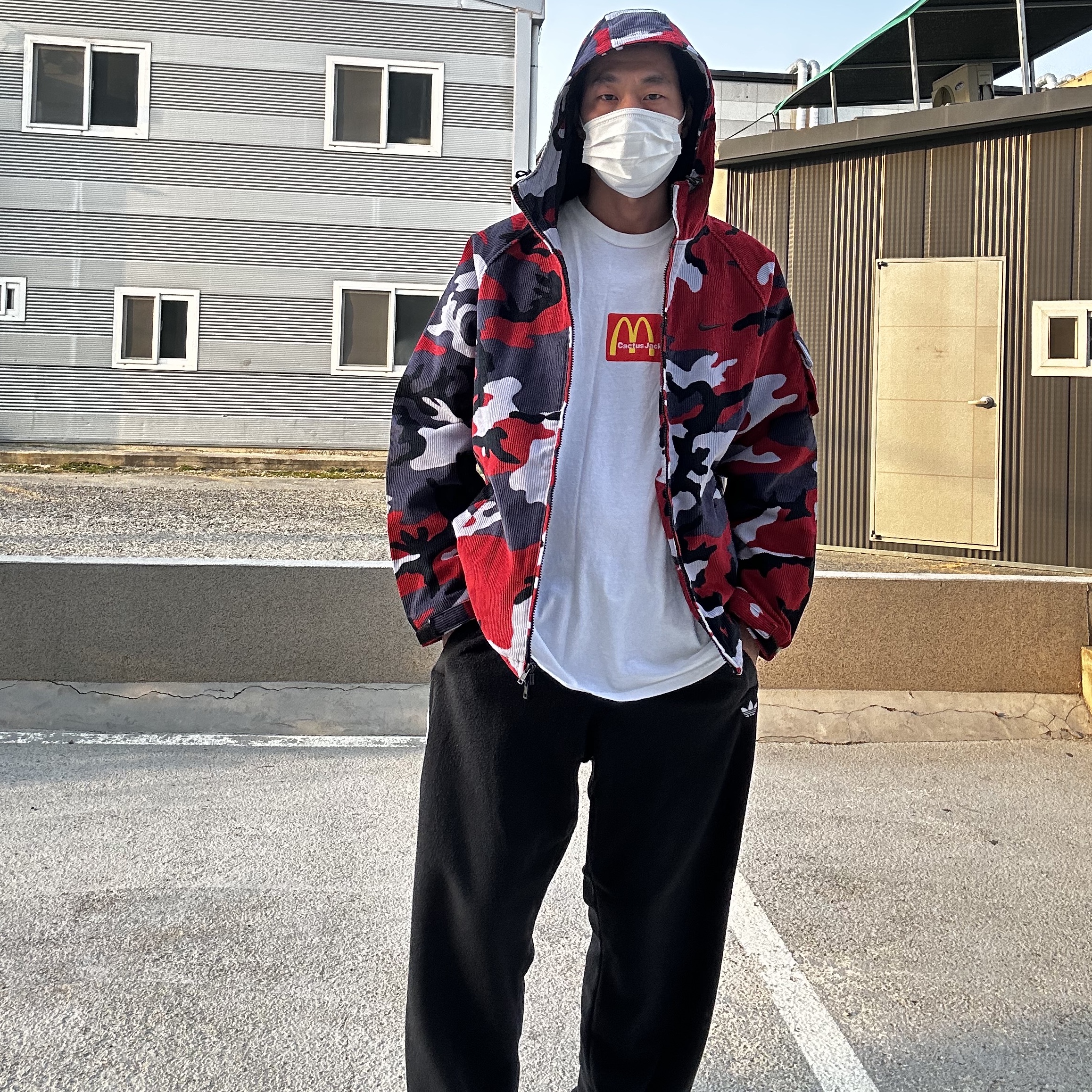 Supreme x Nike Arc Corduroy Hooded Jacket Red Camo - 22SS 착용 스타일 - 1