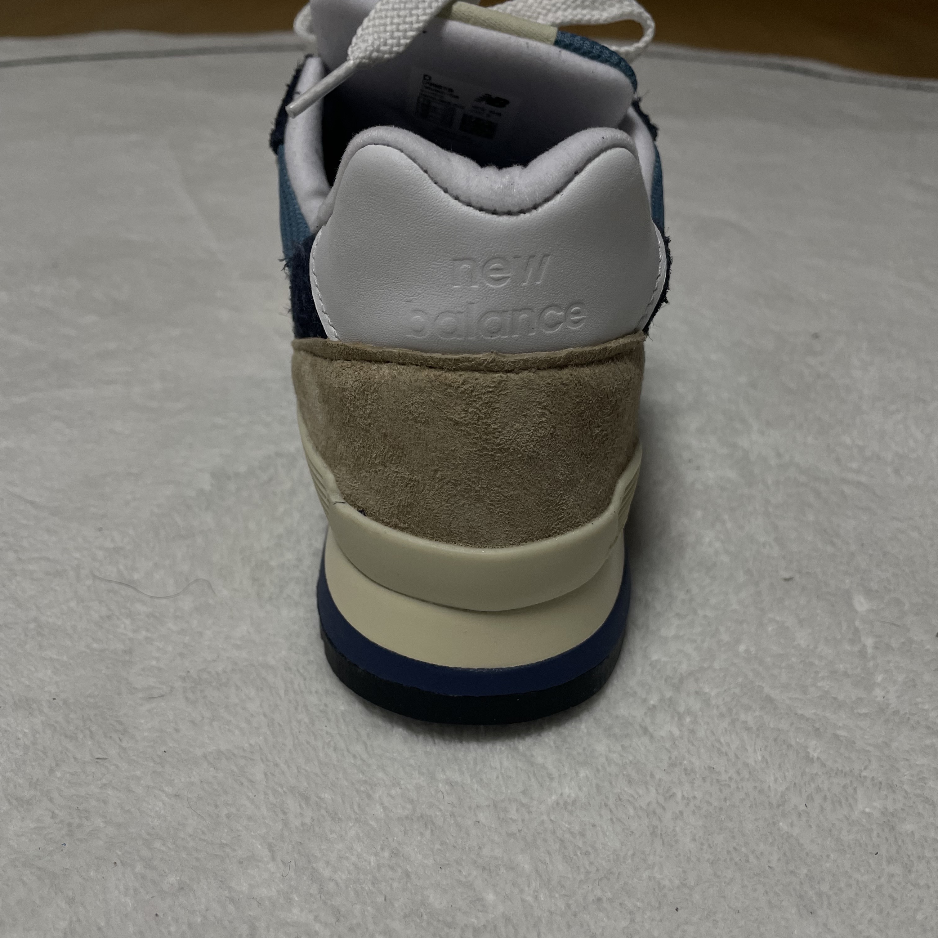 New Balance Made in USA 996 Navy 착용 스타일 - 3