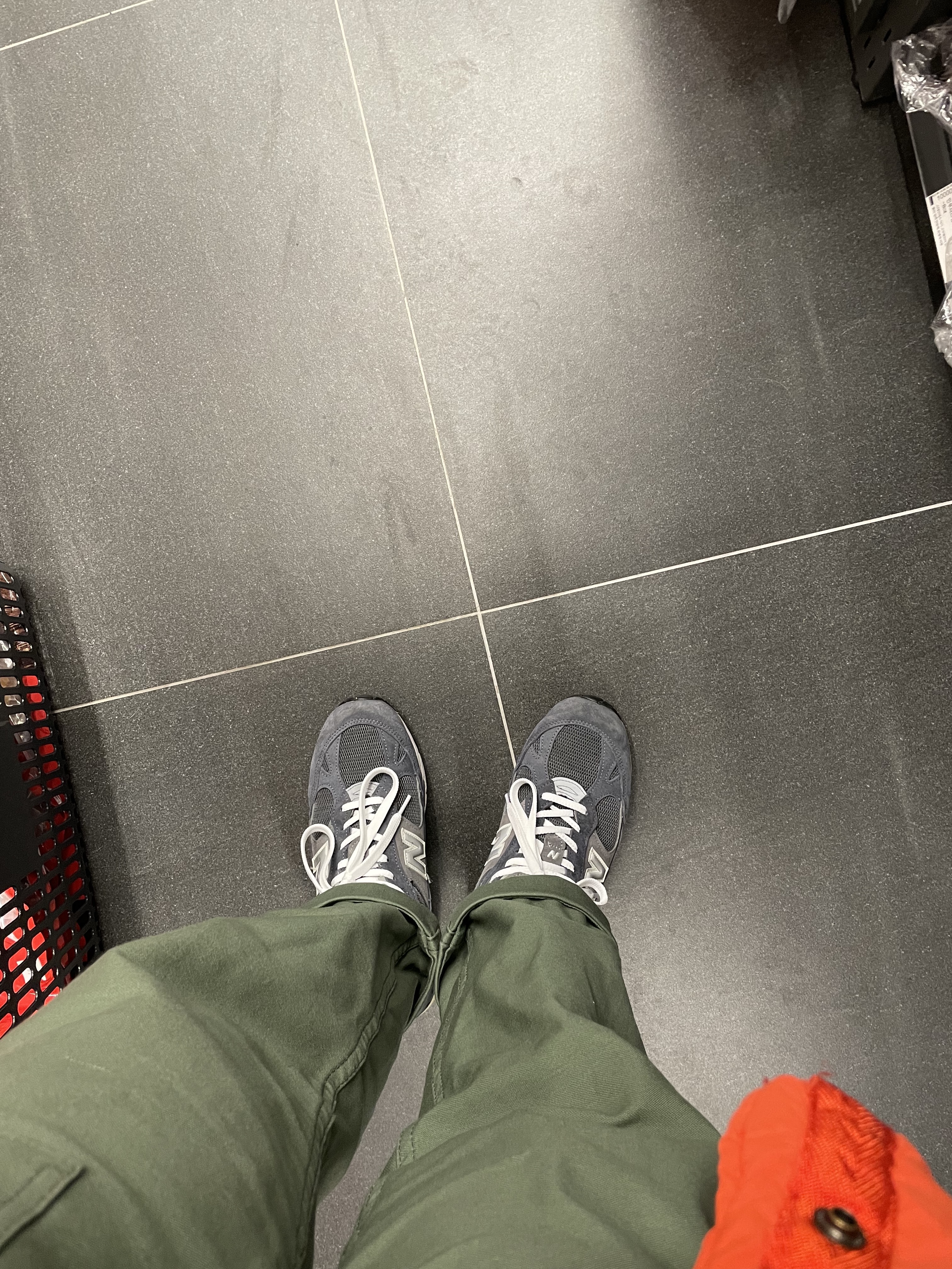 New Balance 991 Made in UK Grey Blue, Ten C Artic Down Parka Orange 착용 스타일