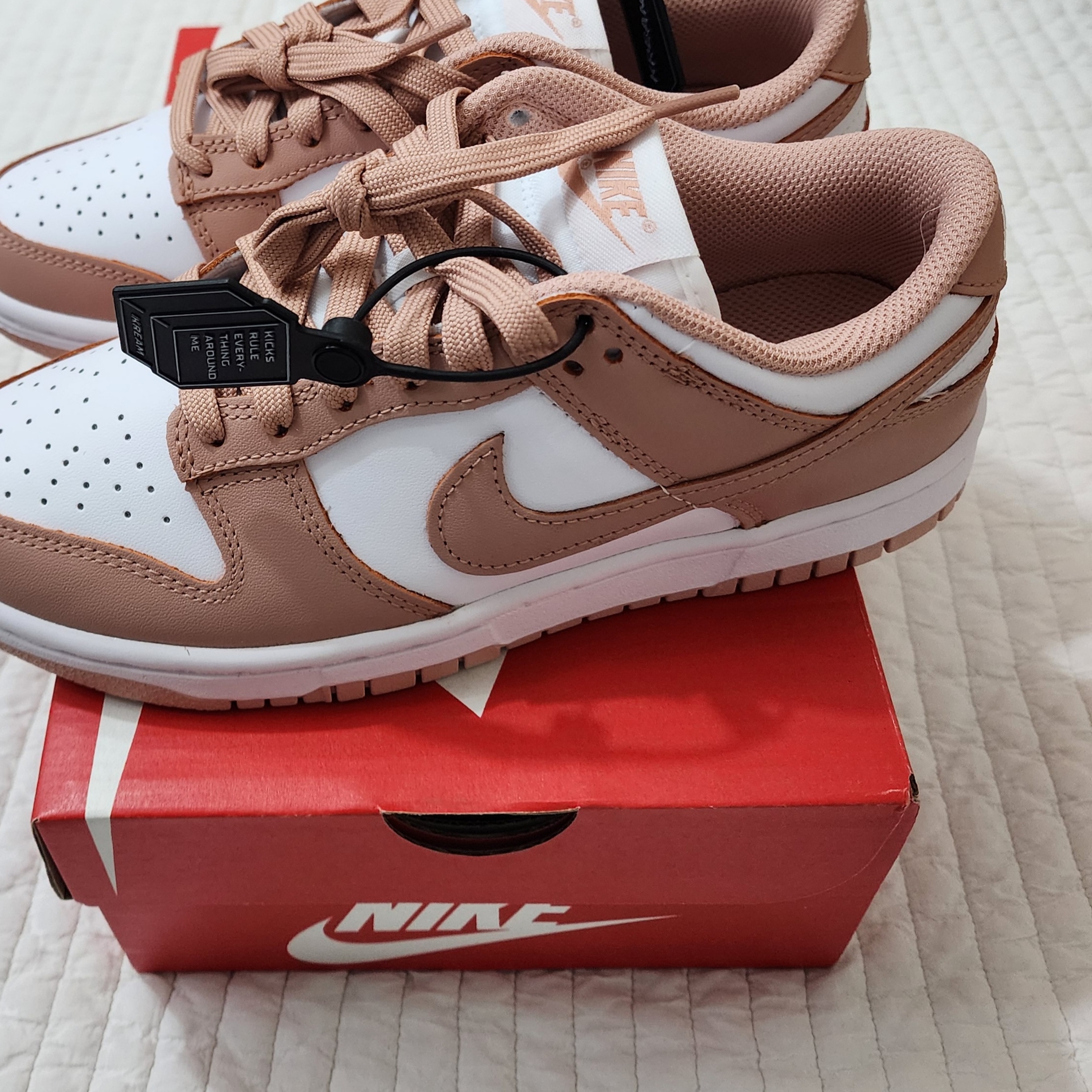 (W) Nike Dunk Low Rose Whisper 착용 스타일 - 2