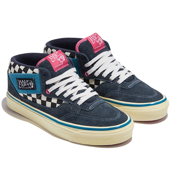 Vans x Liberaiders Half Cab 33 DX Blue 착용 스타일 - 1