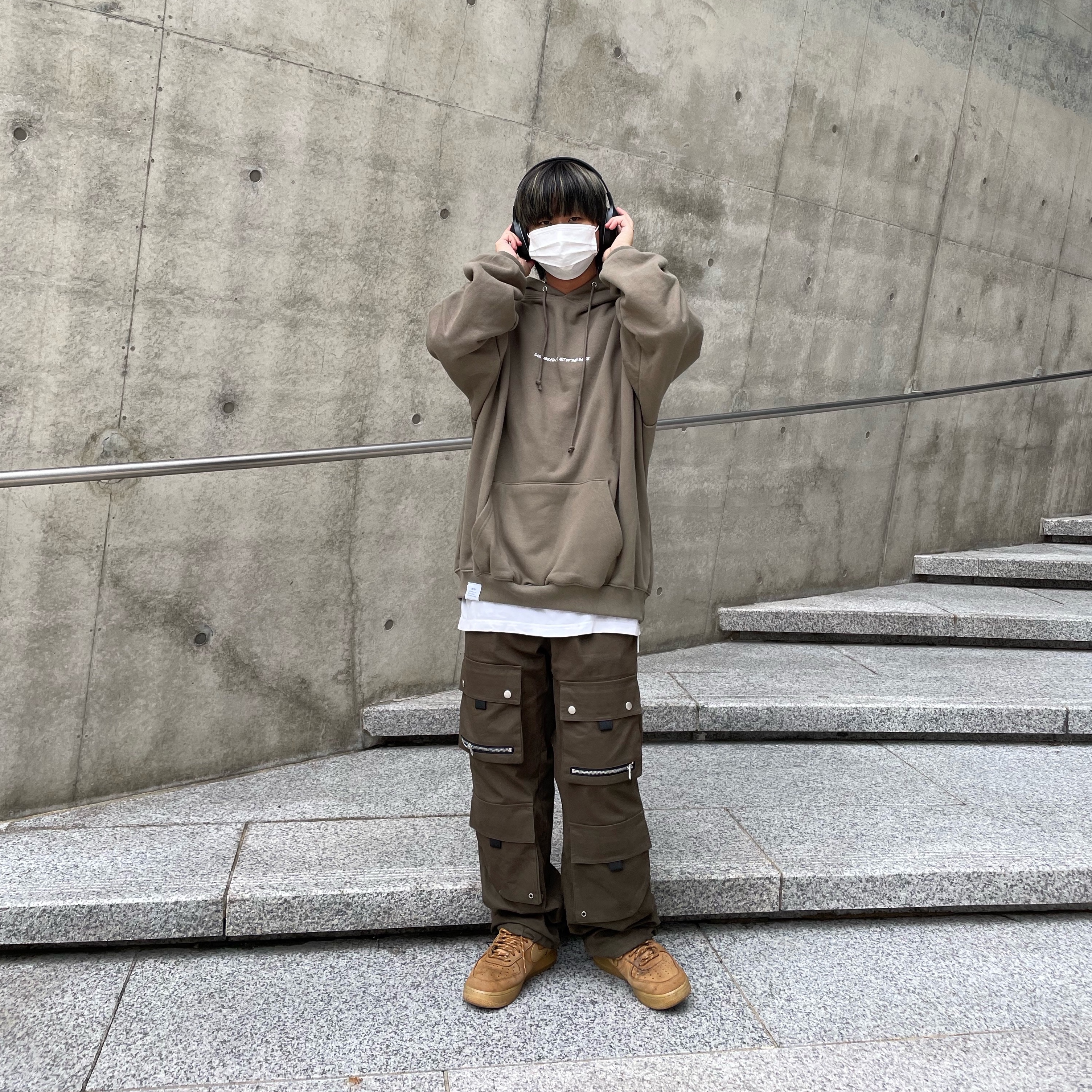 Nike Air Force 1 '07 WB Flax 착용 스타일 - 3