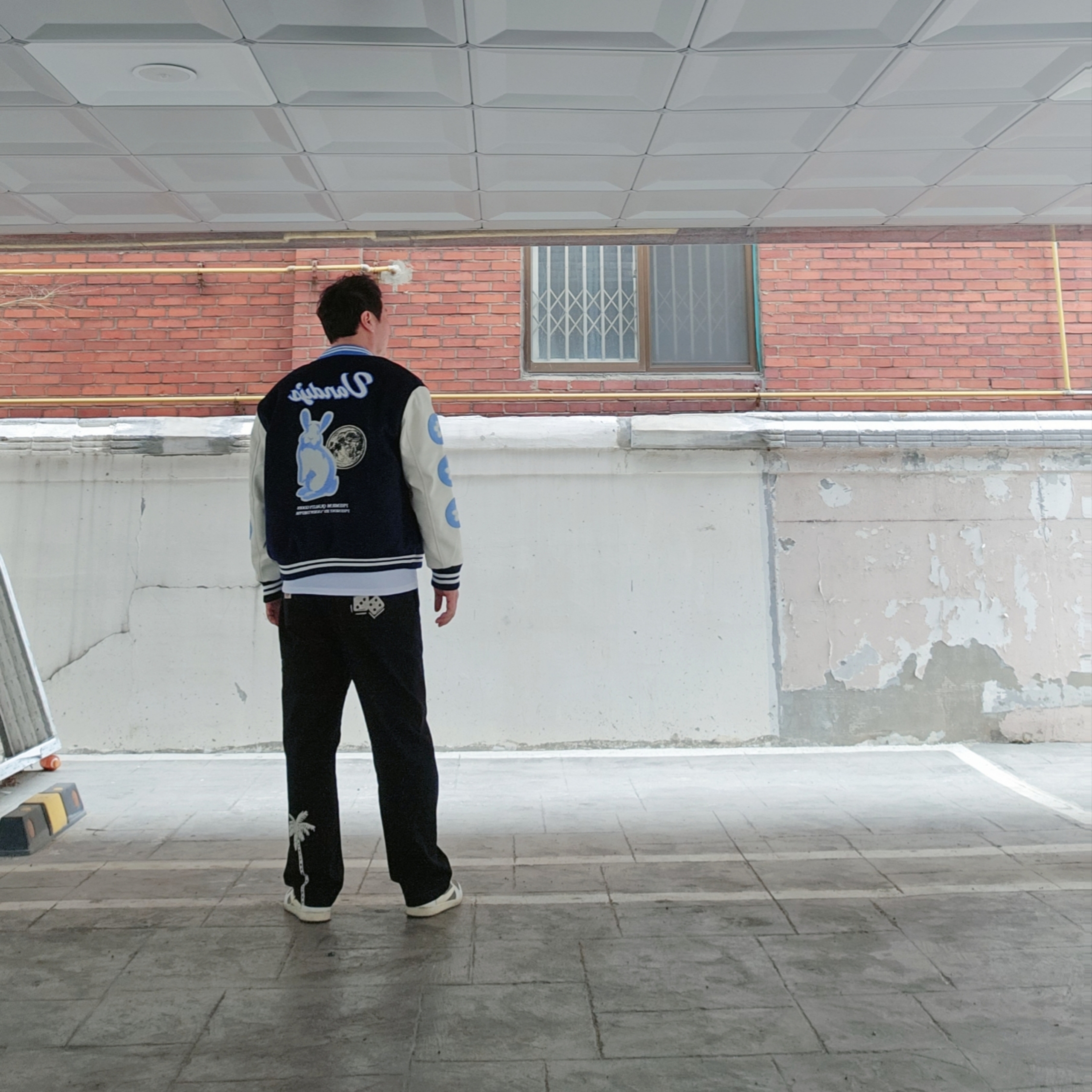 Vandy The Pink Rabbit Varsity Jacket, Stussy Noma Icon Beach Pants Washed Black 착용 스타일 - 1