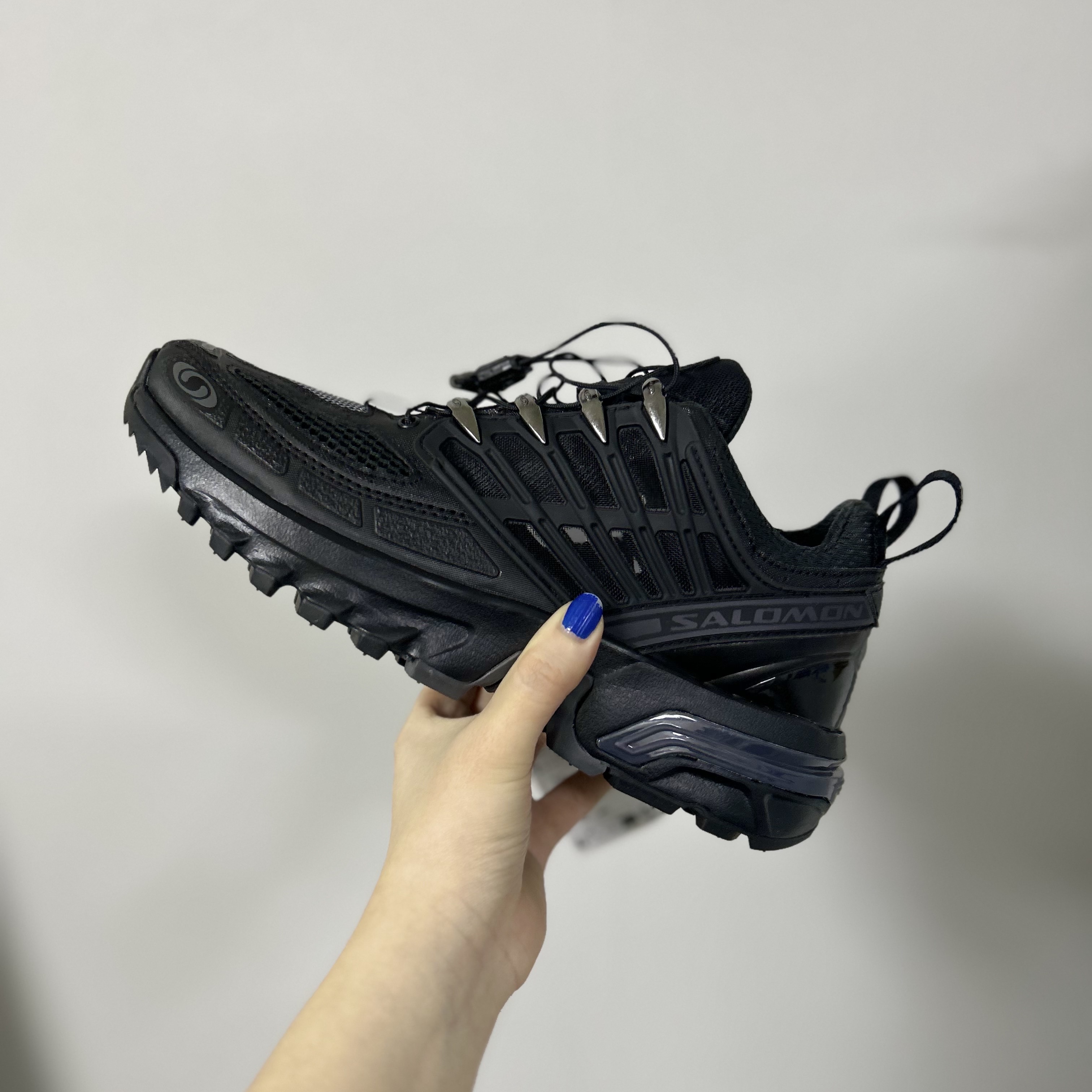 Salomon ACS Pro Black 착용 스타일 - 3