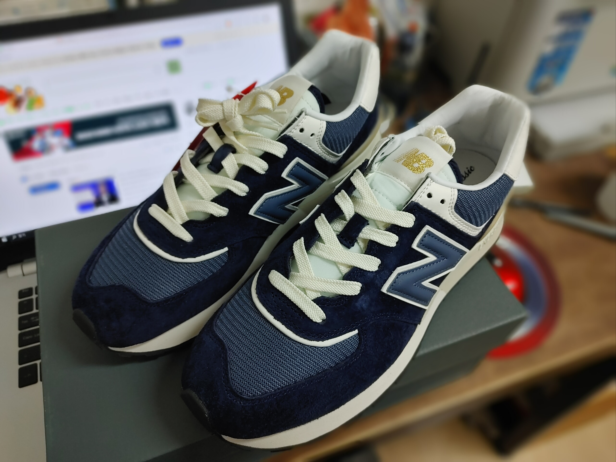 New Balance 574 Legacy Navy 착용 스타일 - 2