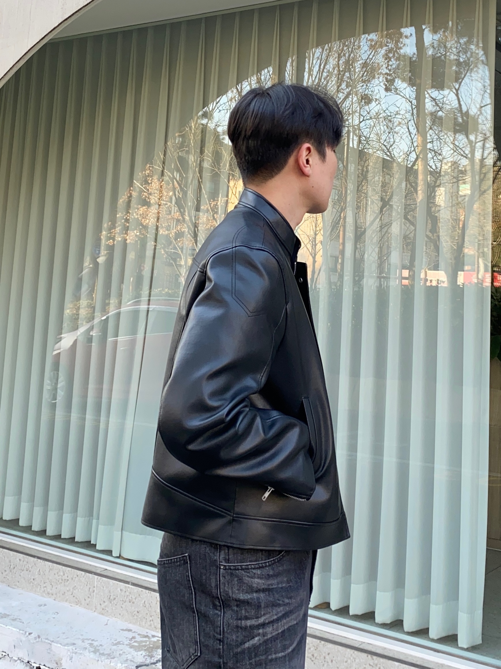 Balenciaga Tyrex Sneakers Black 착용 스타일 - 5