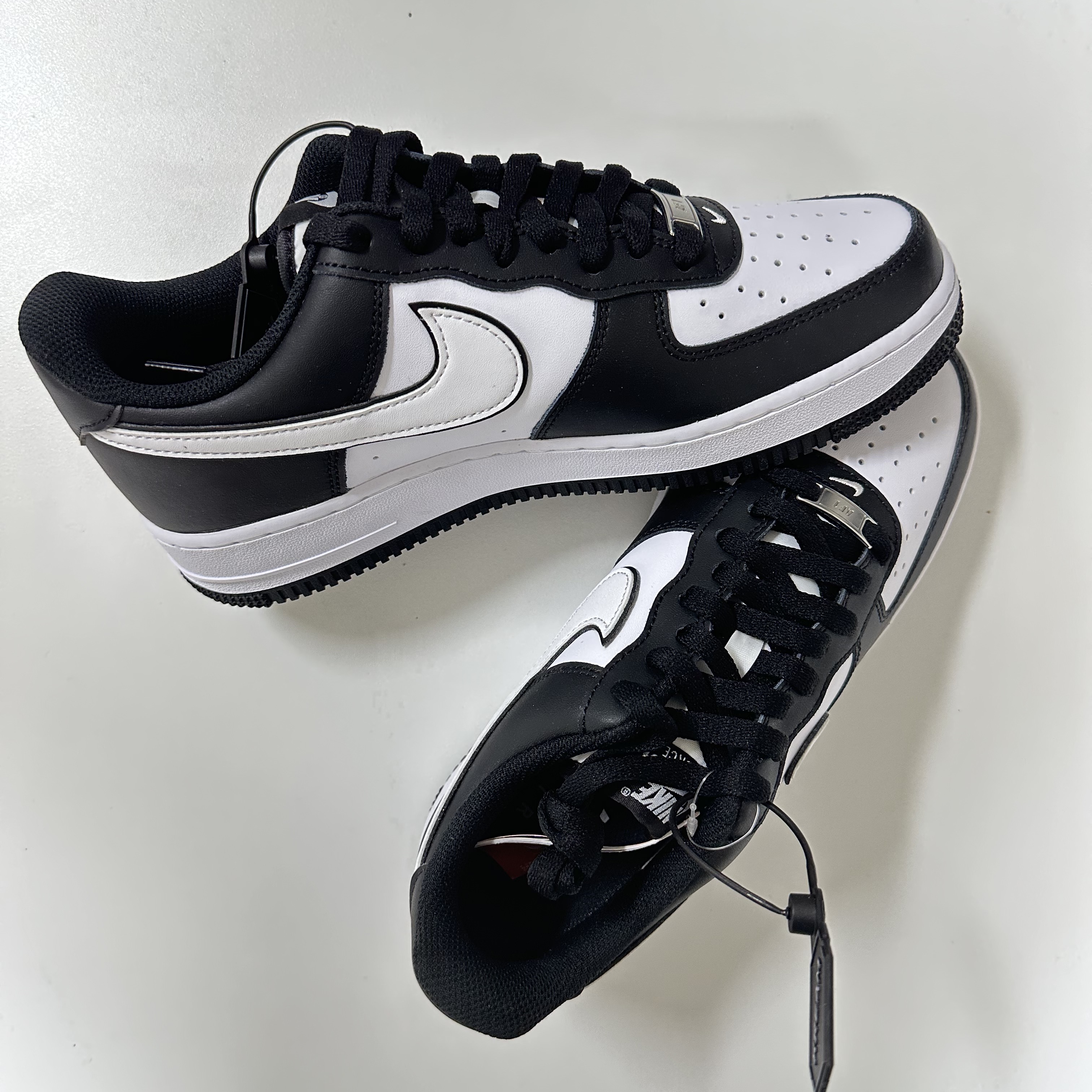 Nike Air Force 1 '07 Black White 착용 스타일