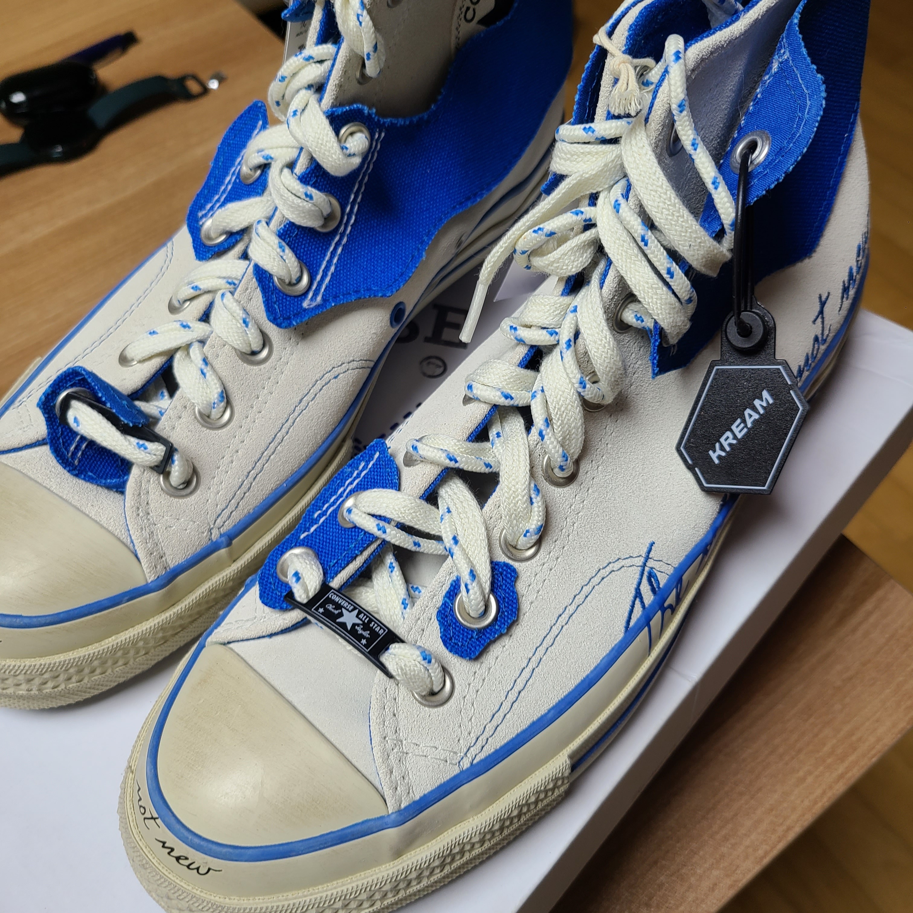Converse x Ader Error Chuck 70 High White 착용 스타일 - 1