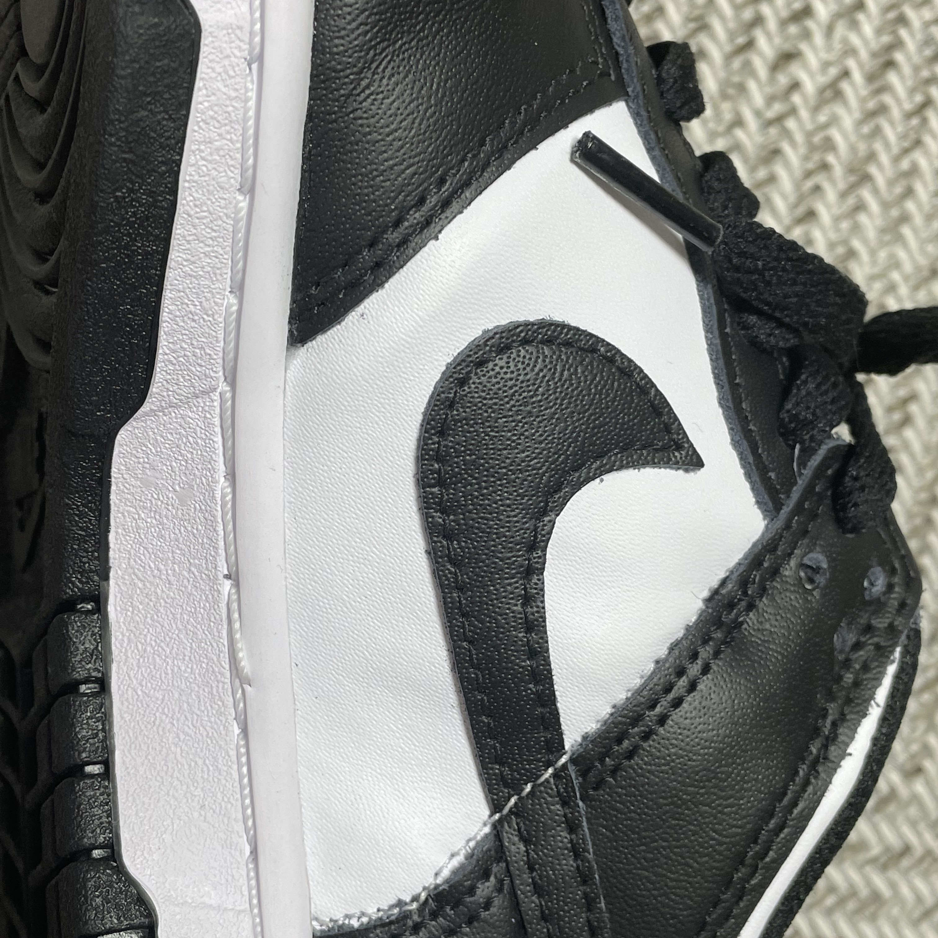 (GS) Nike Dunk Low Black 착용 스타일 - 2