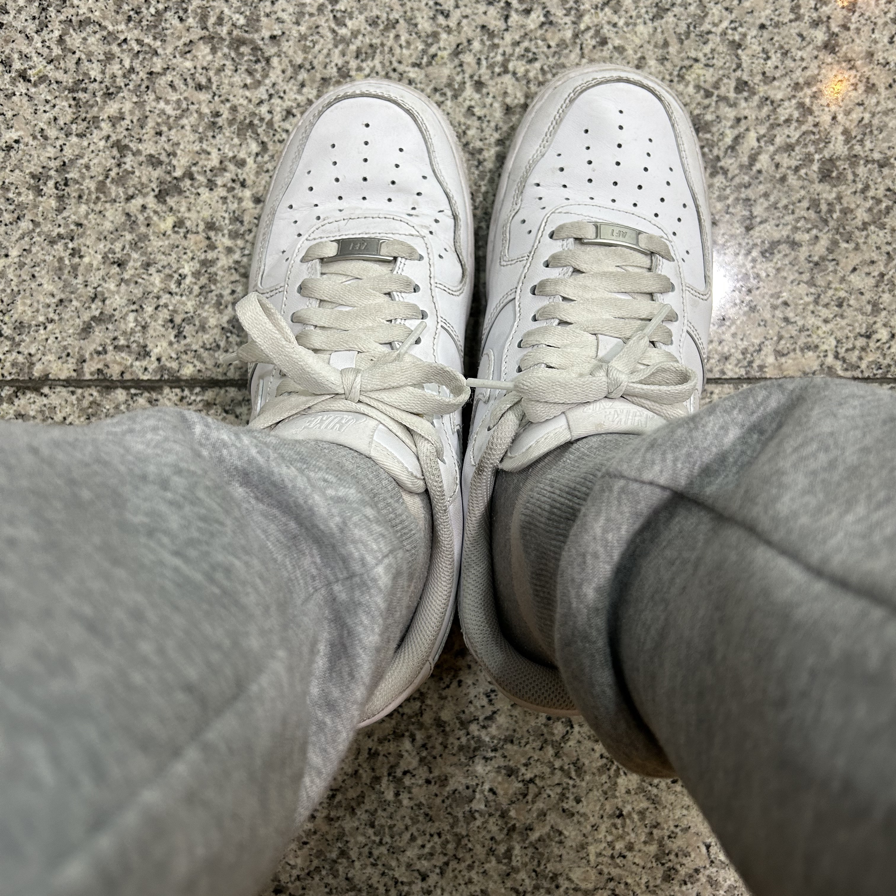 Nike Air Force 1 '07 Low White 착용 스타일