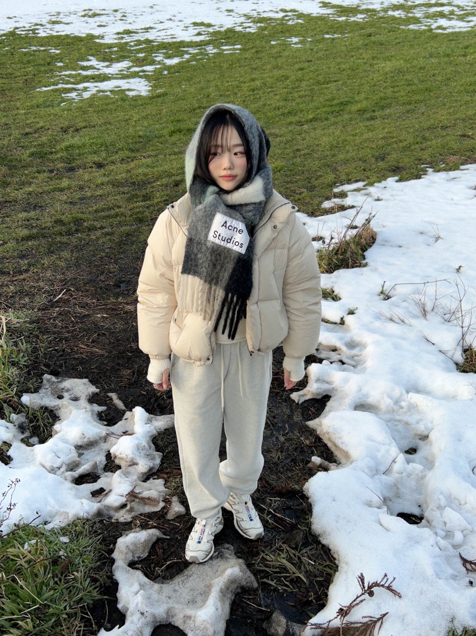 Acne Studios Mohair Check Muffler Grey Green Black, Salomon XT-6 Turtledove 착용 스타일 - 1