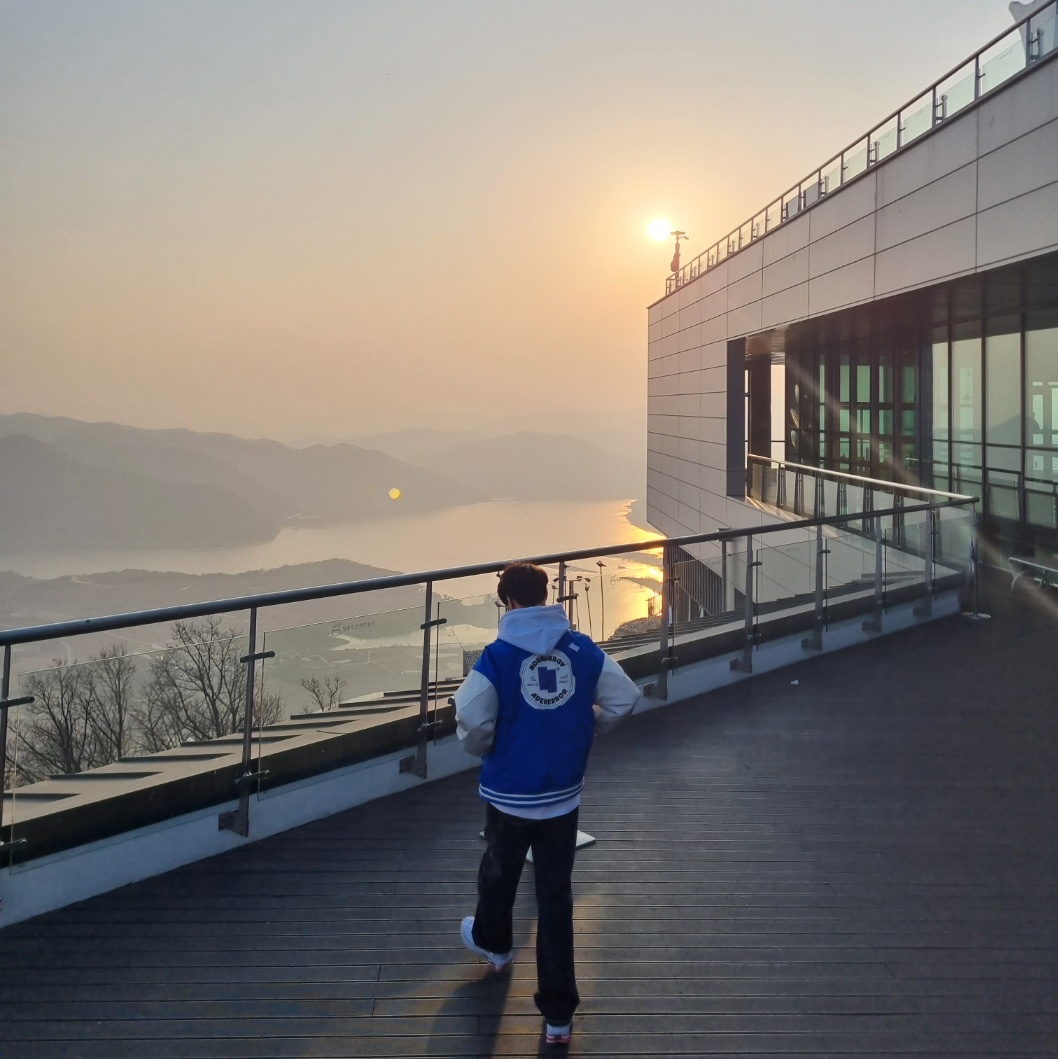 Converse x Ader Error Shapes Varsity Jacket Cobalt, Stussy World Tour Hoodie Ash Heather 2022 착용 스타일 - 2