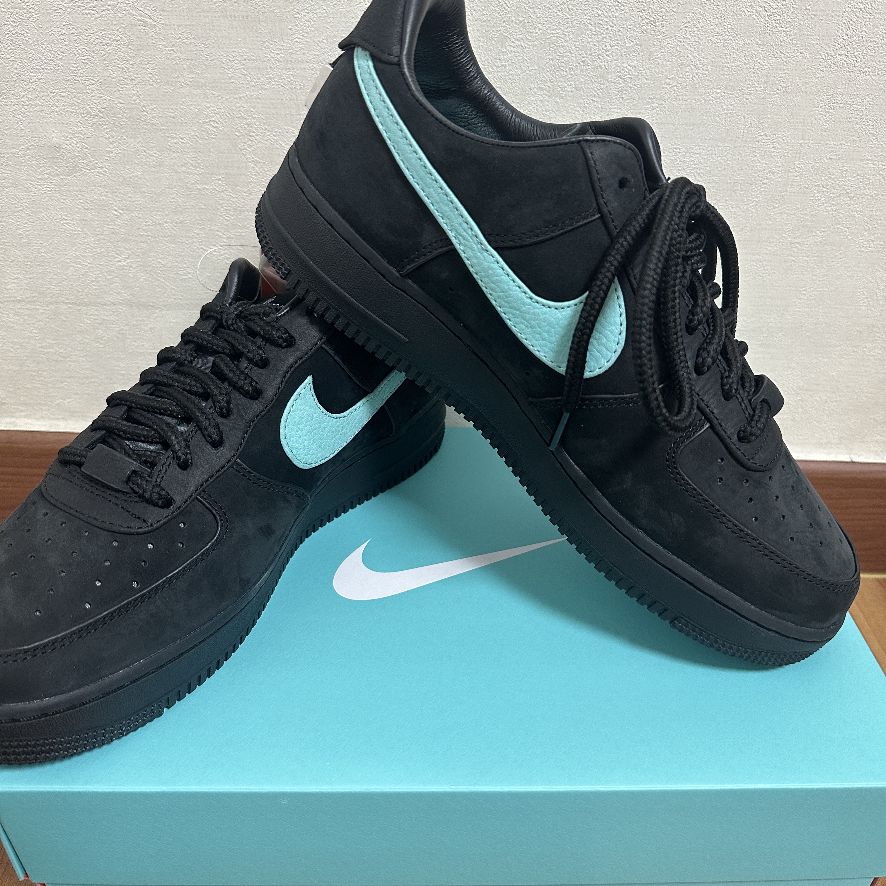 Nike x Tiffany & Co. Air Force 1 Low SP 1837 착용 스타일 - 2